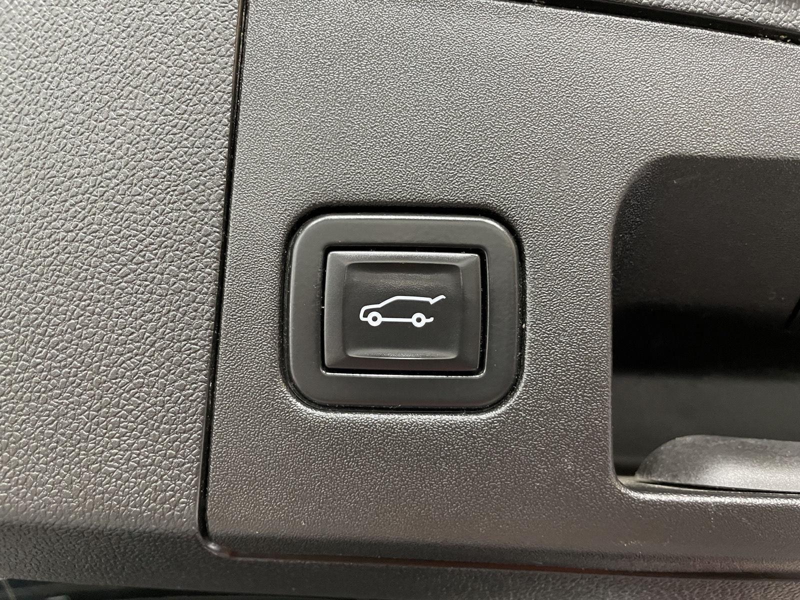 Vehicle photo 40