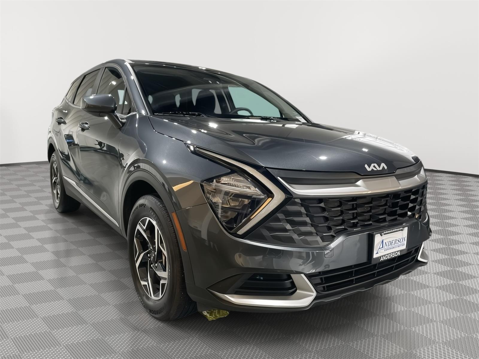Vehicle photo 5