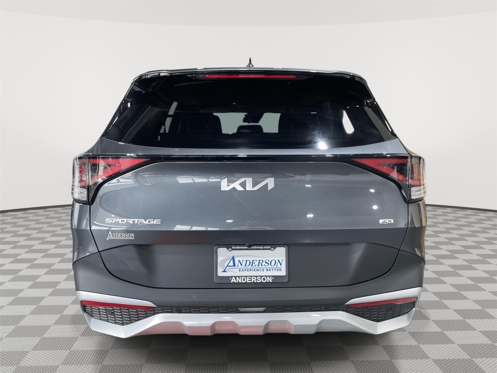 Vehicle photo 8