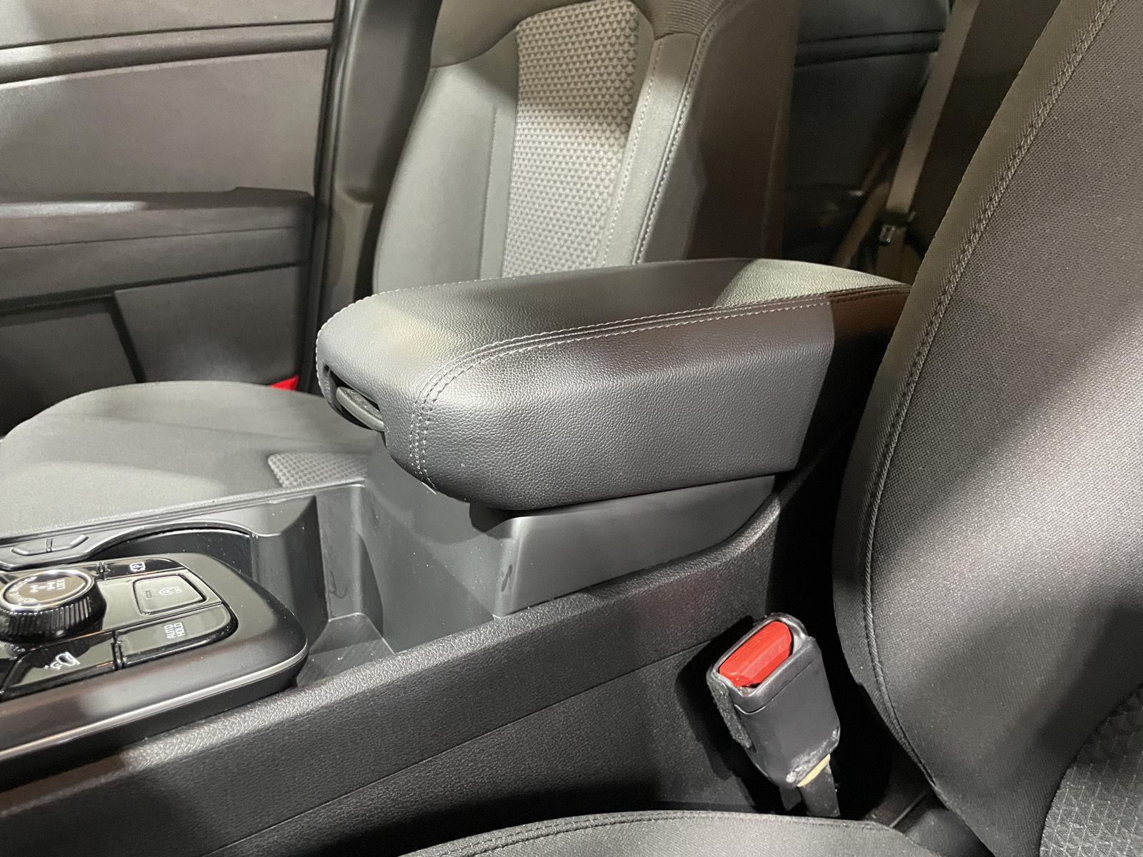 Vehicle photo 36