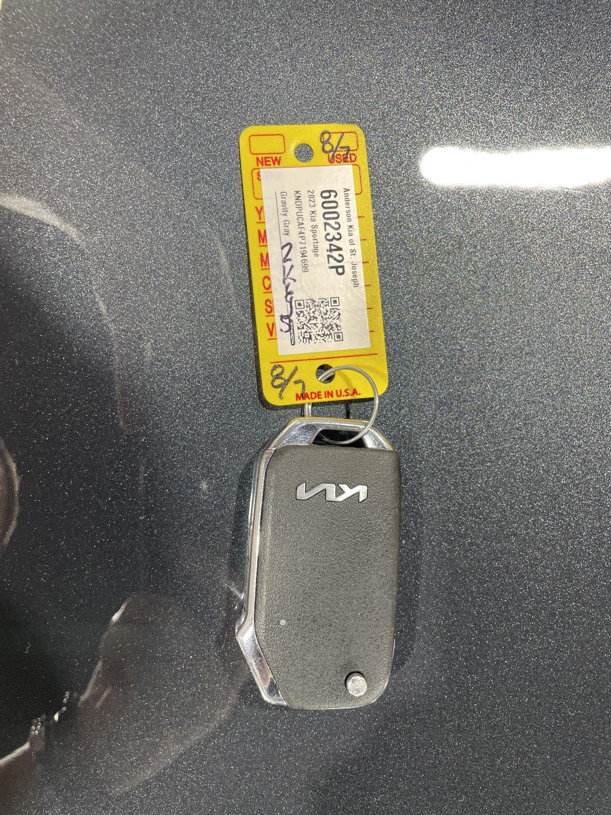 Vehicle photo 41