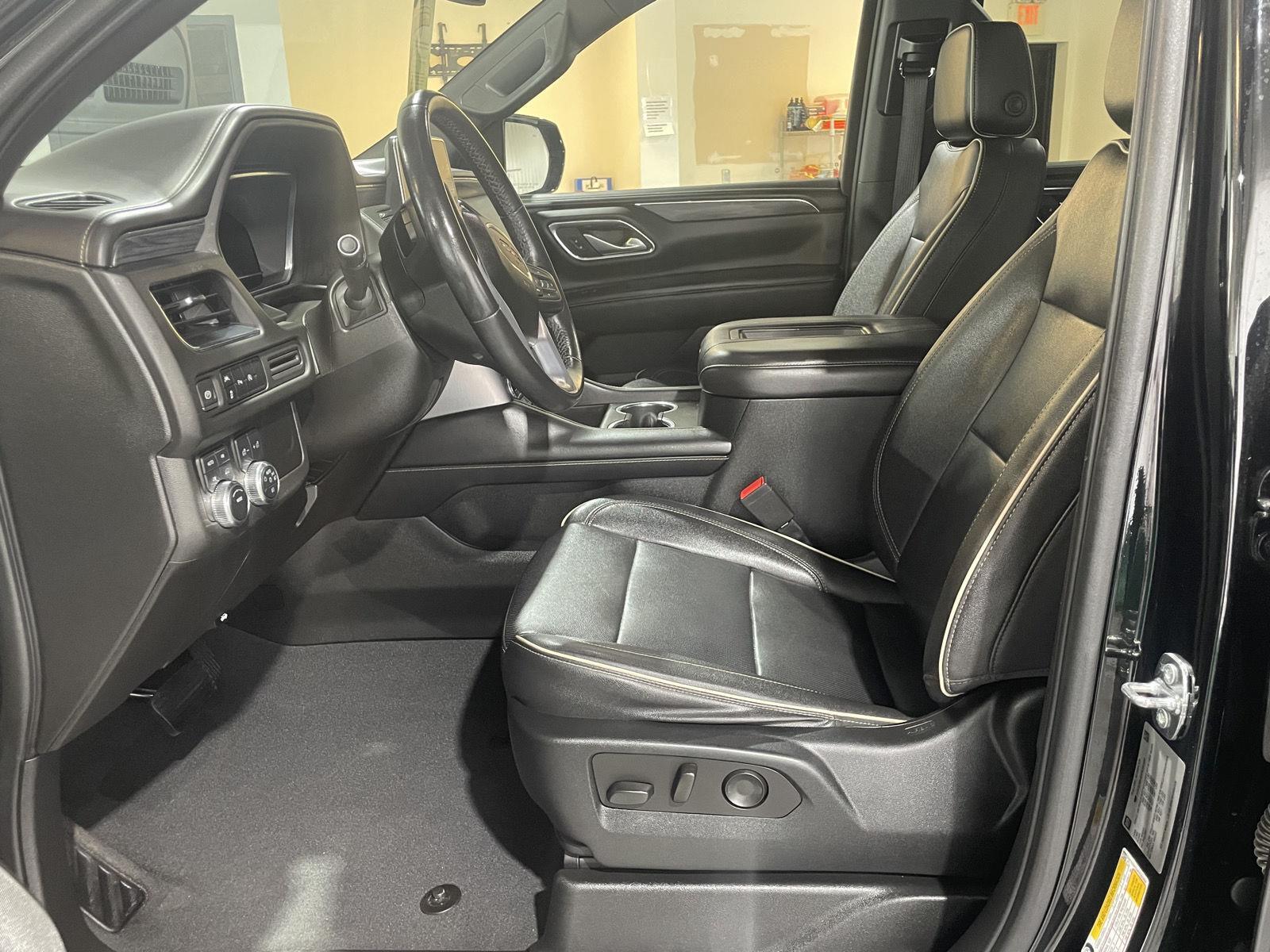 Vehicle photo 19