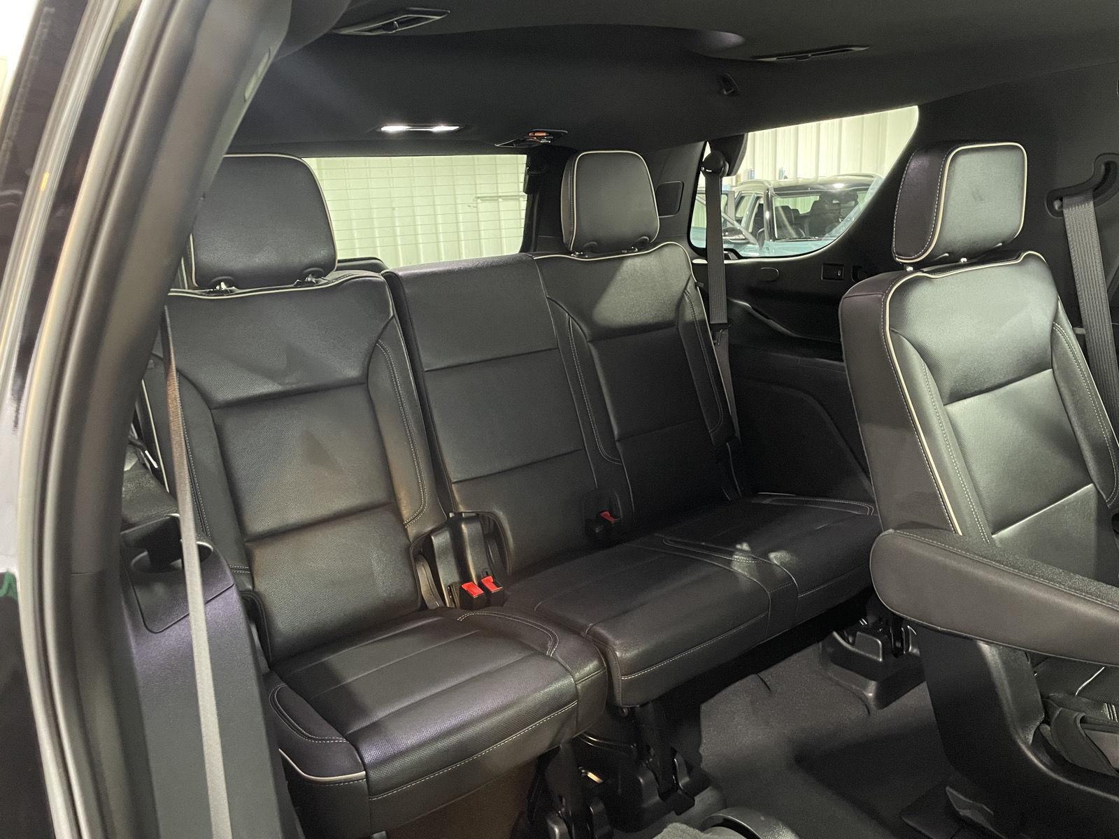Vehicle photo 26