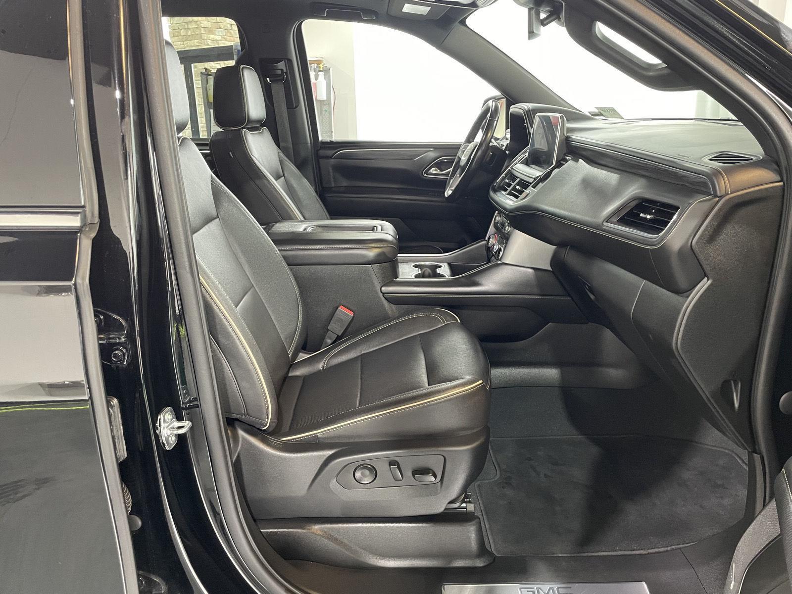 Vehicle photo 28