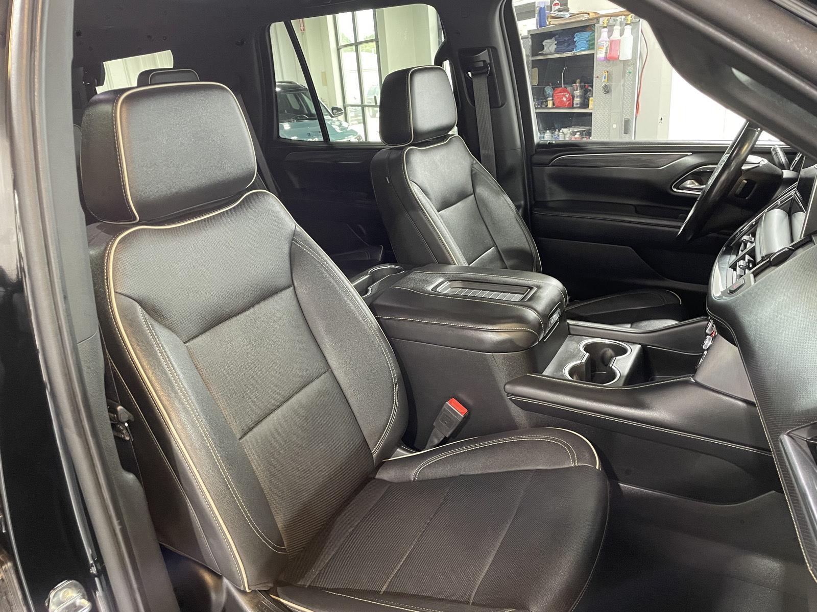 Vehicle photo 29