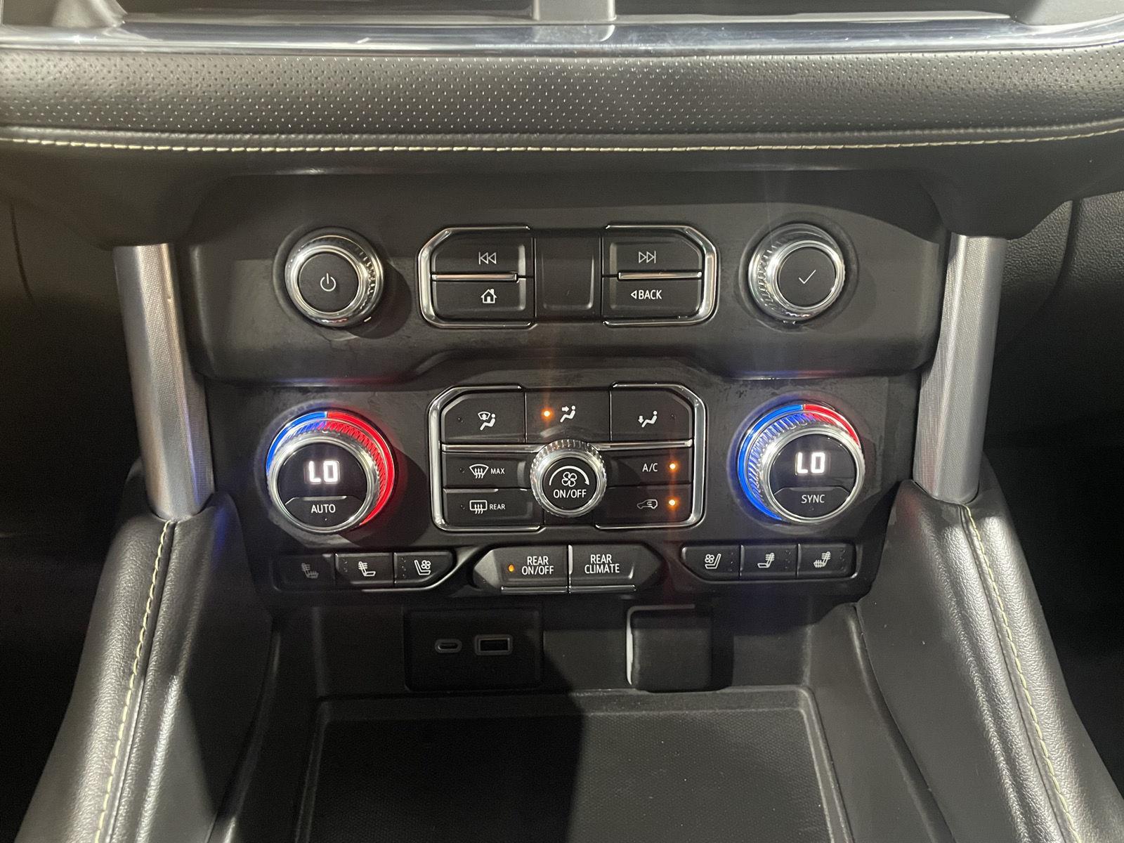 Vehicle photo 33