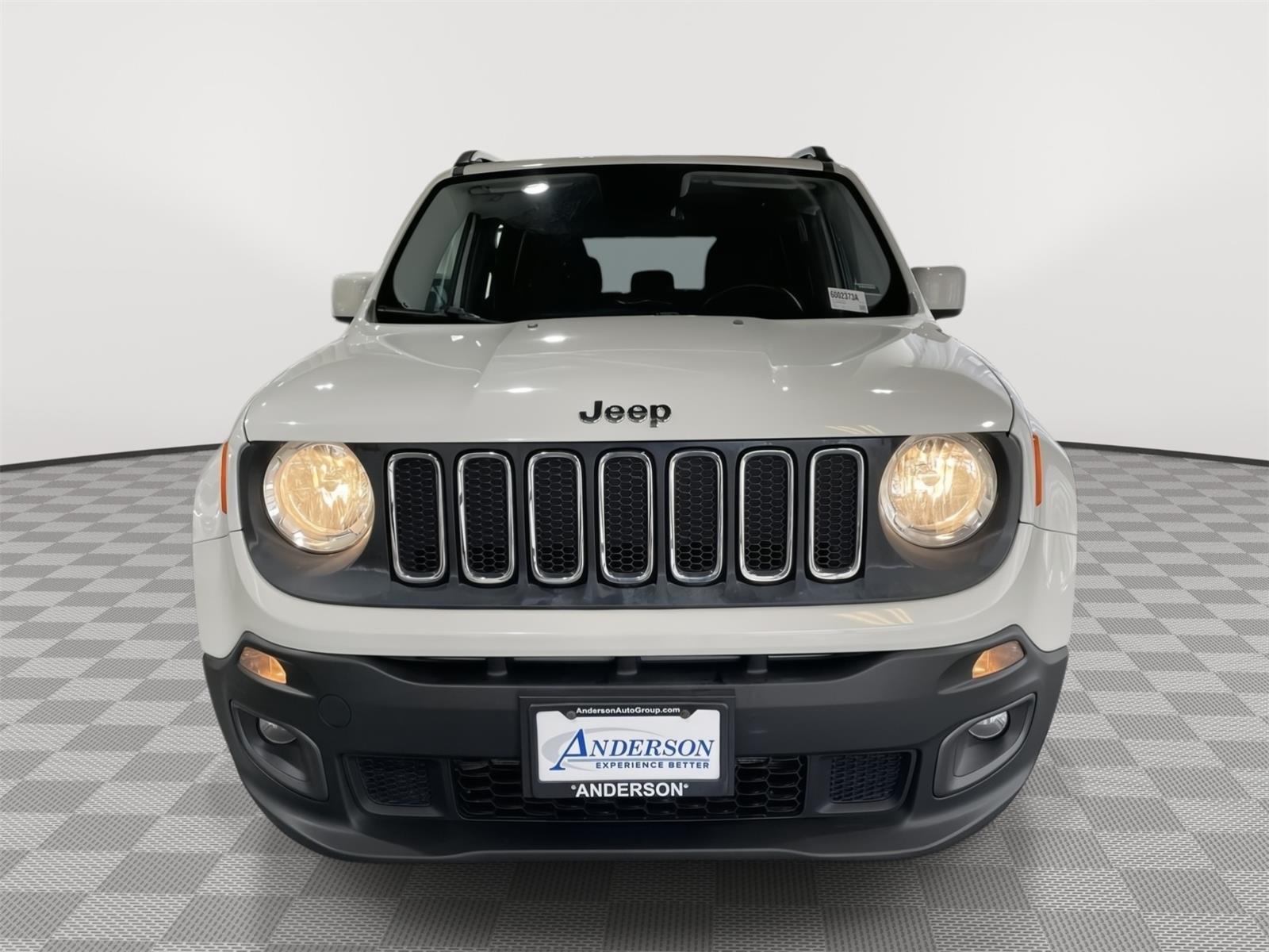 Vehicle photo 4