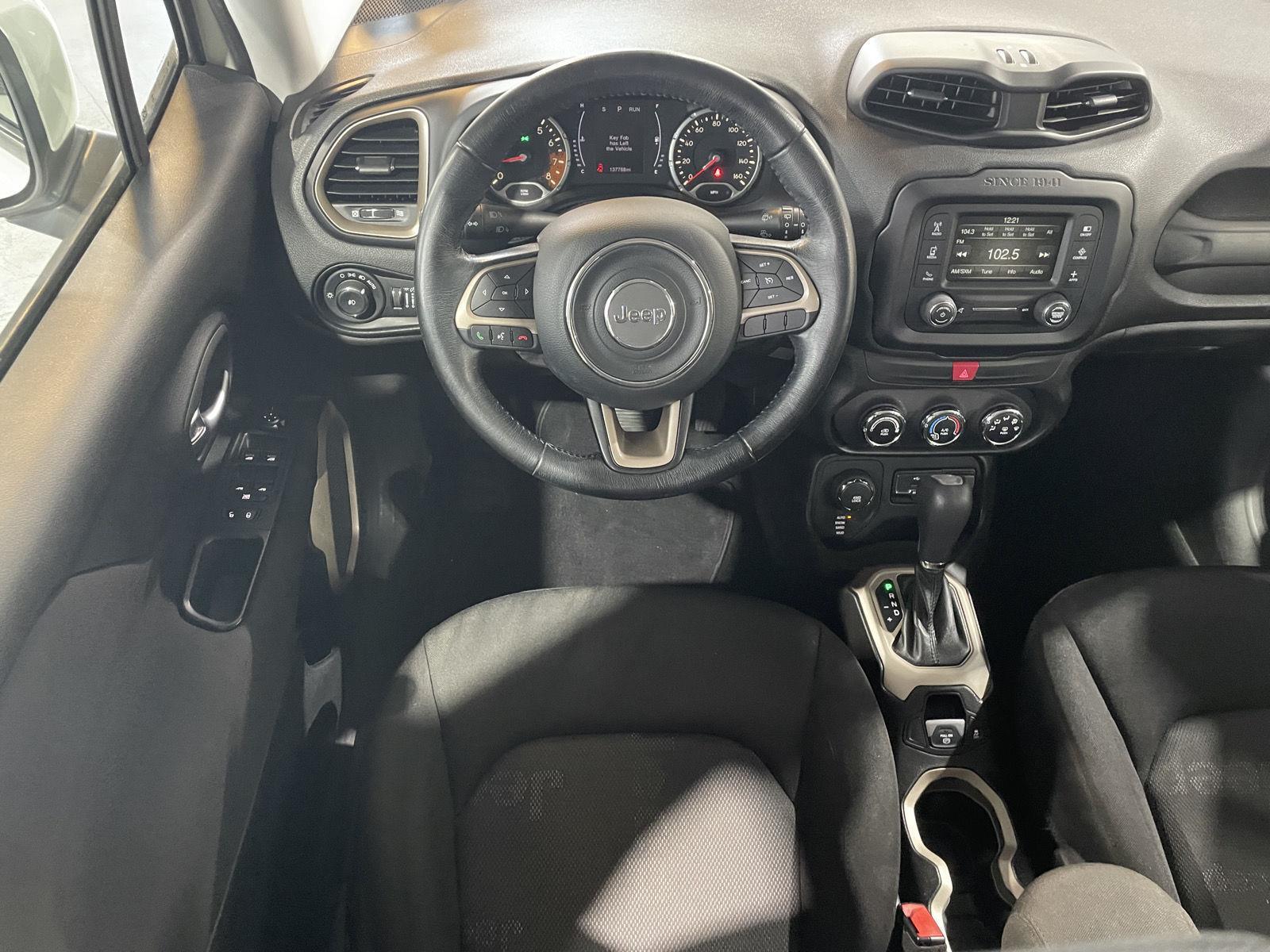 Vehicle photo 21