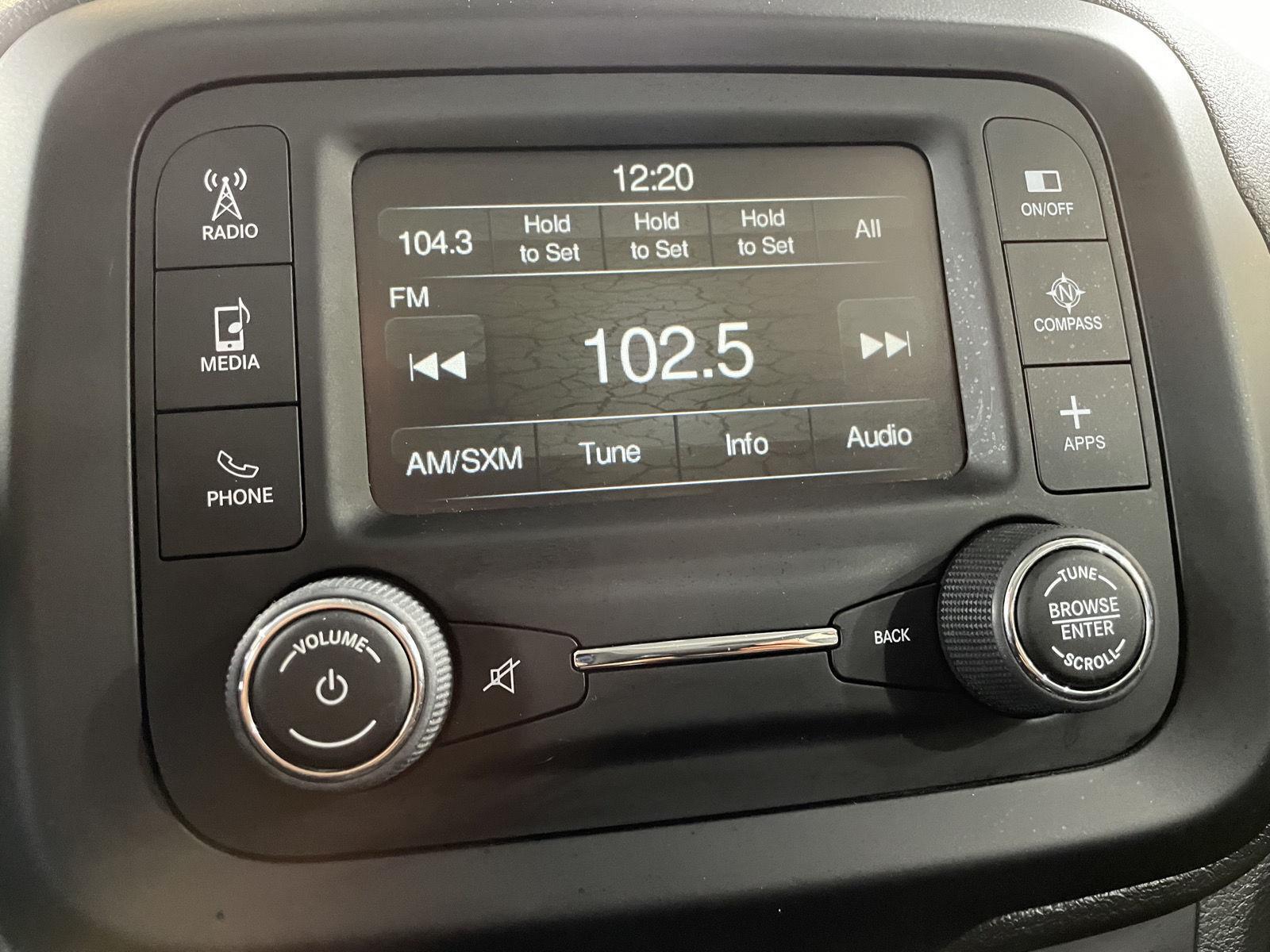 Vehicle photo 36