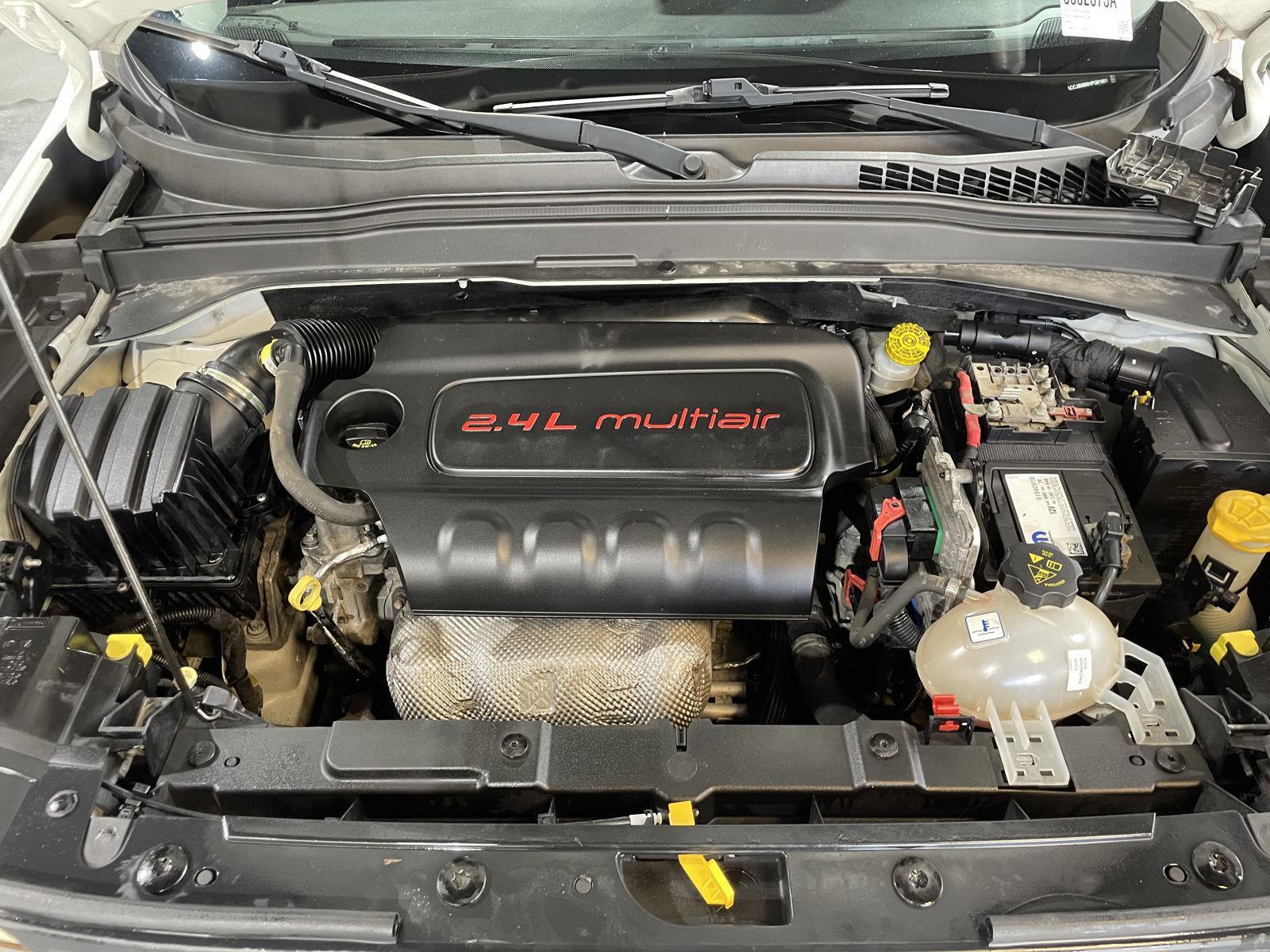 Vehicle photo 37