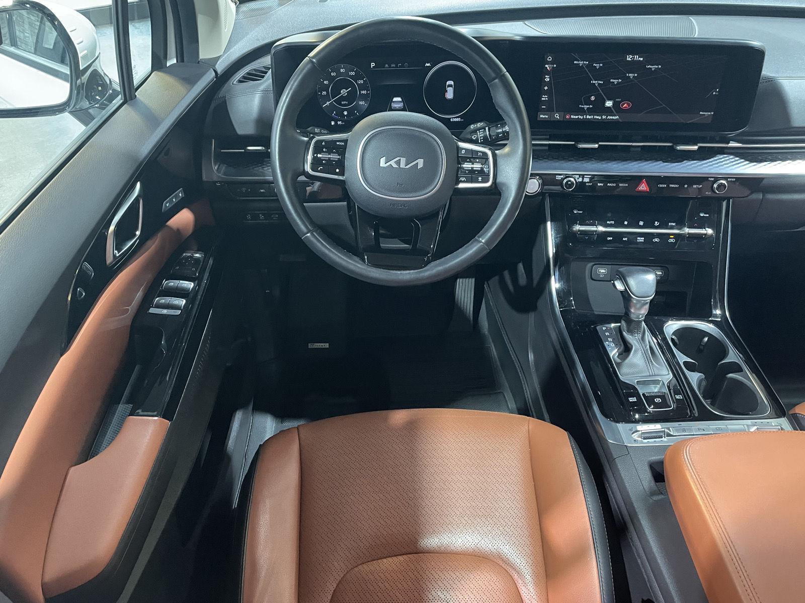 Vehicle photo 21