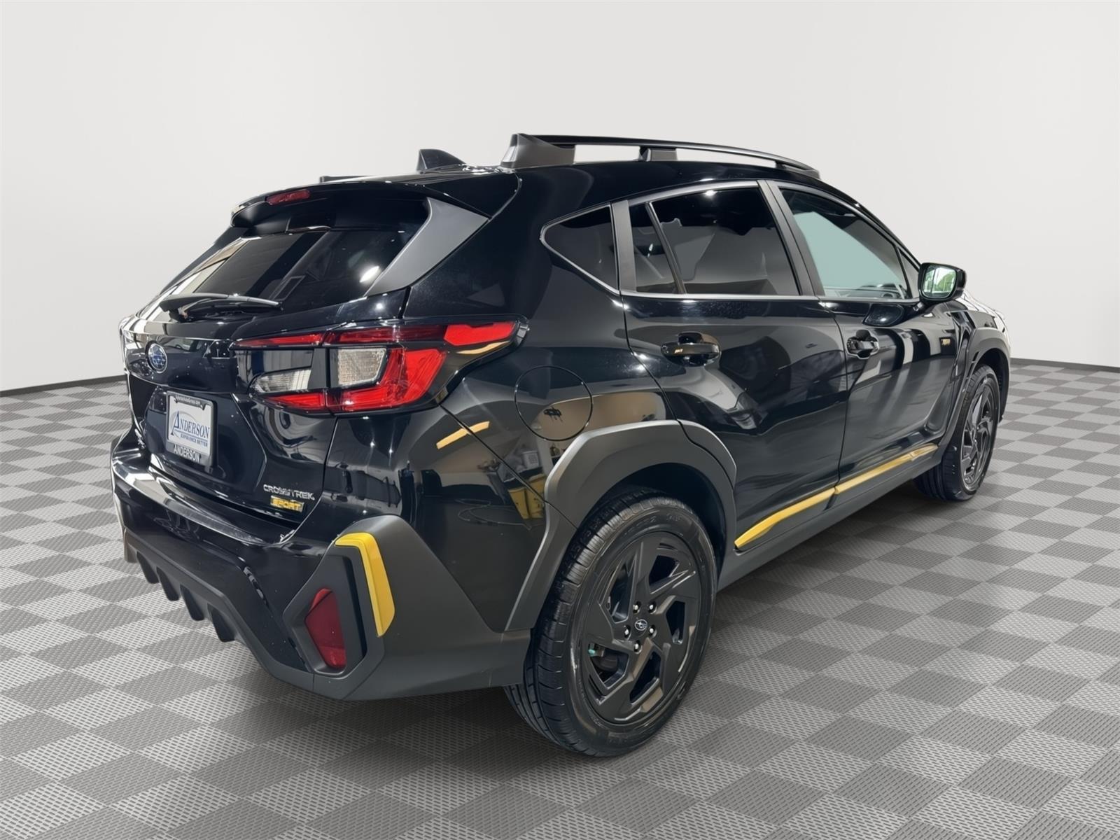 Vehicle photo 8