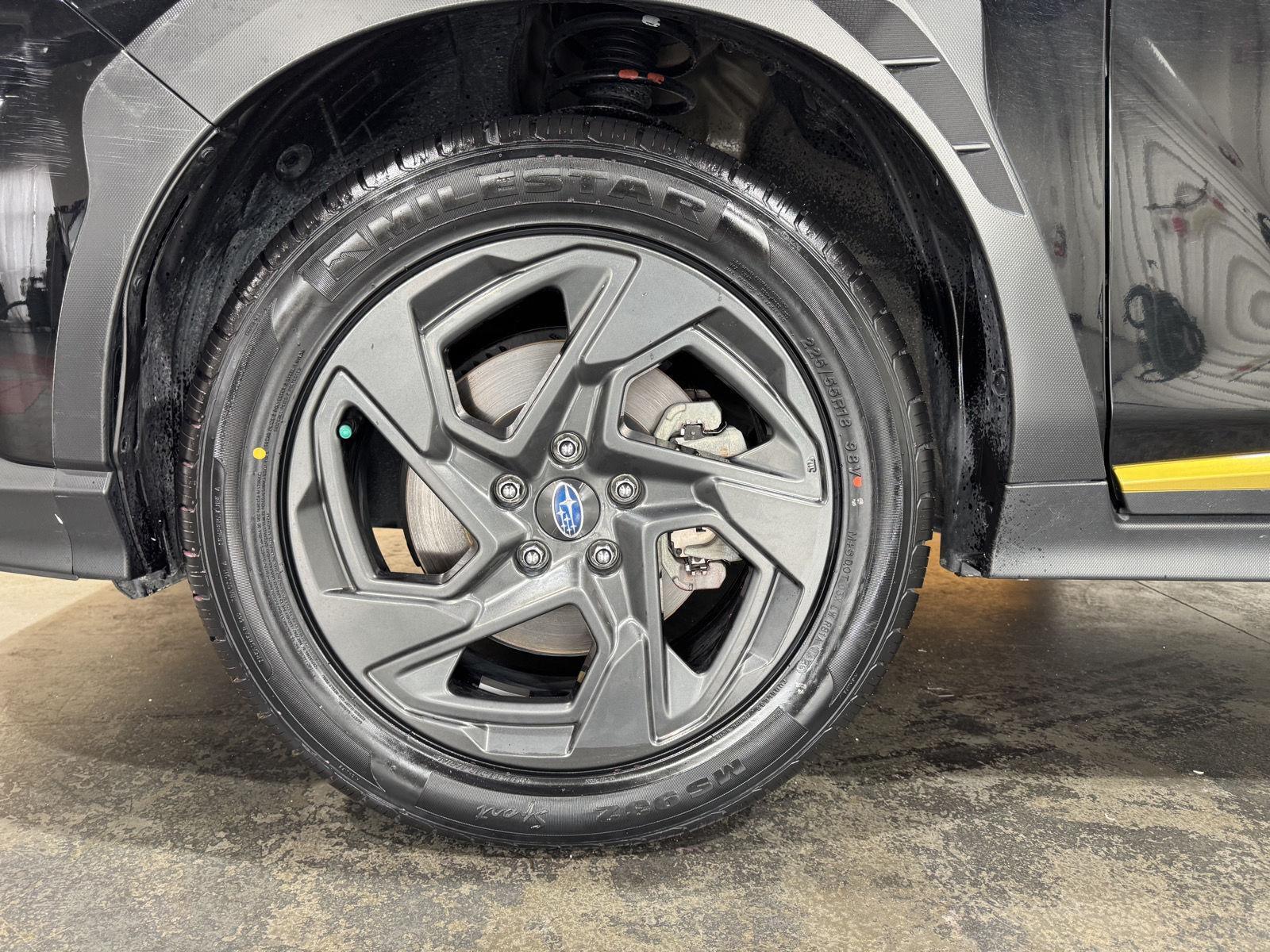 Vehicle photo 11