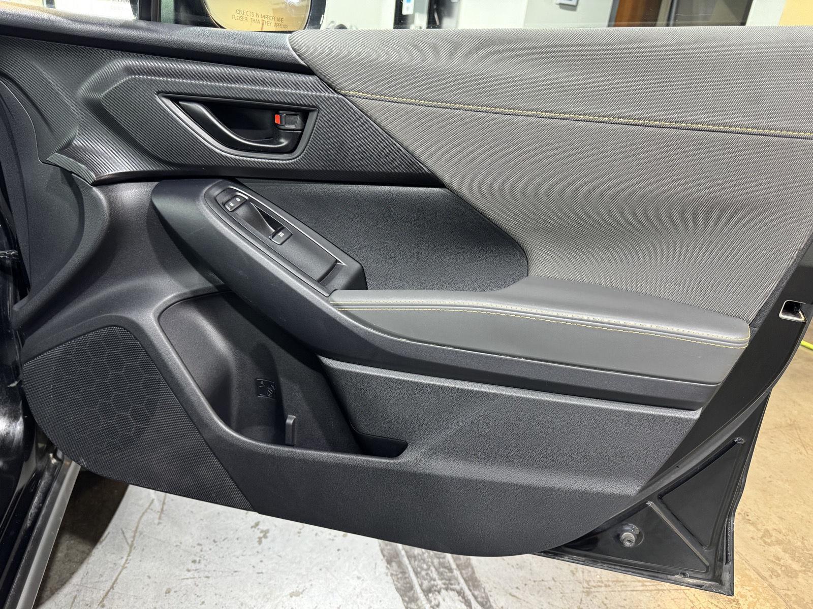 Vehicle photo 24