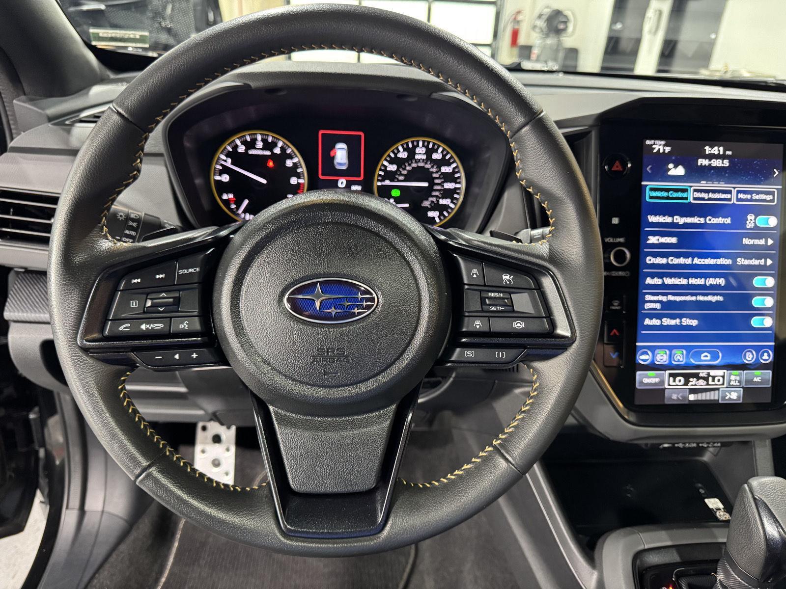 Vehicle photo 14