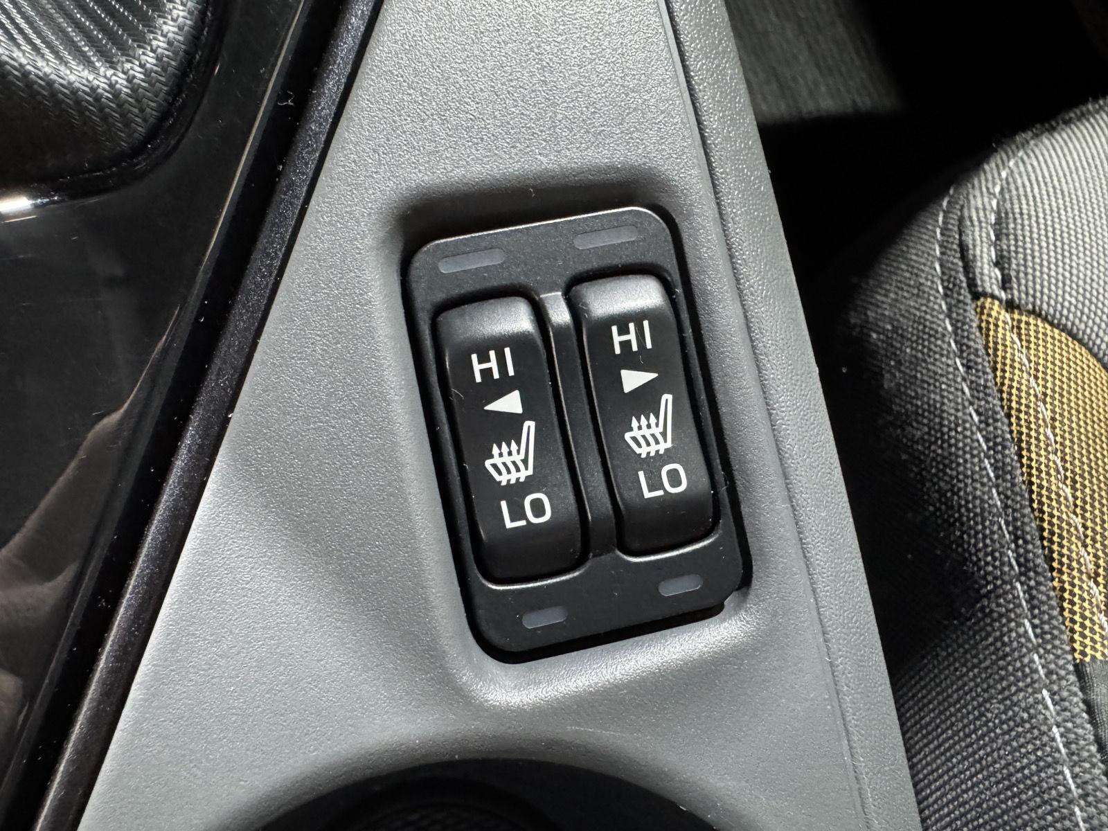 Vehicle photo 35