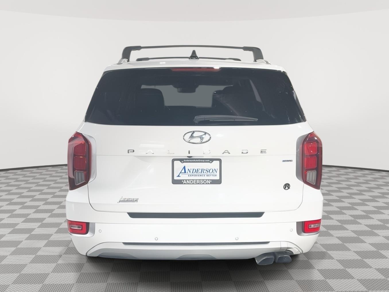 Vehicle photo 8