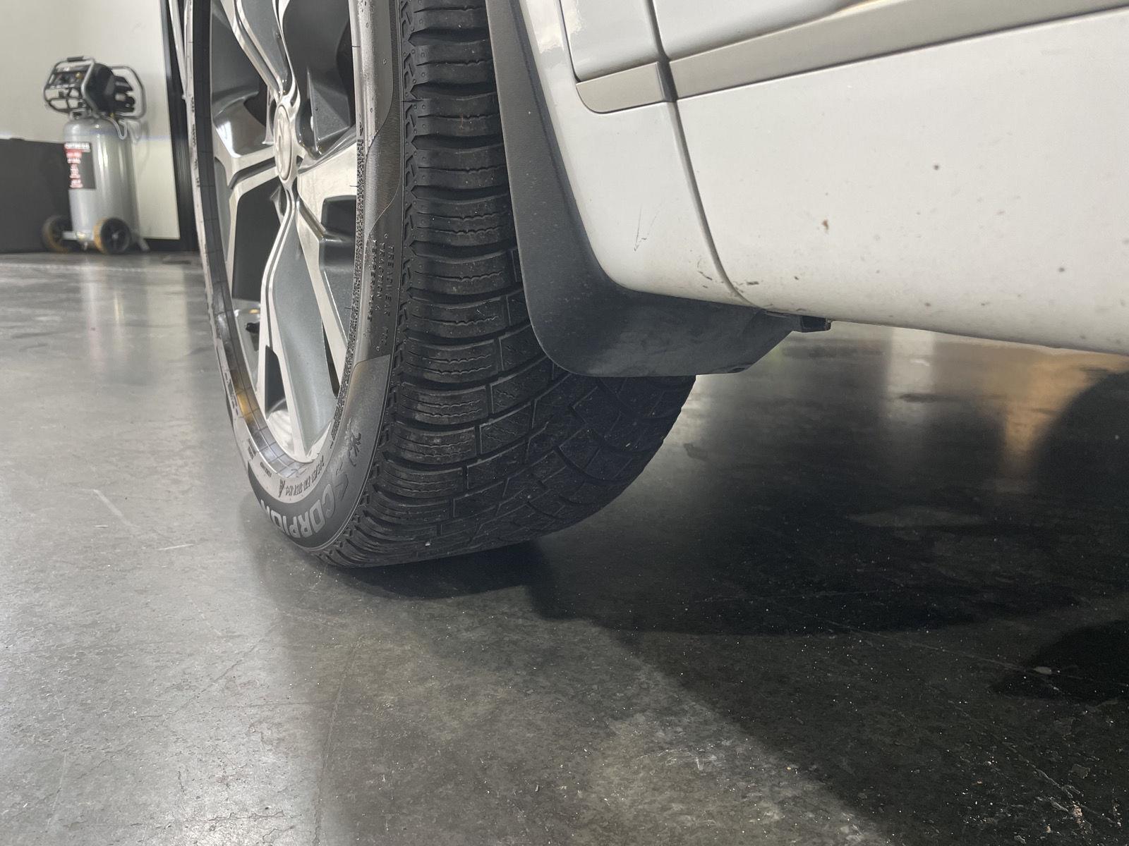 Vehicle photo 10