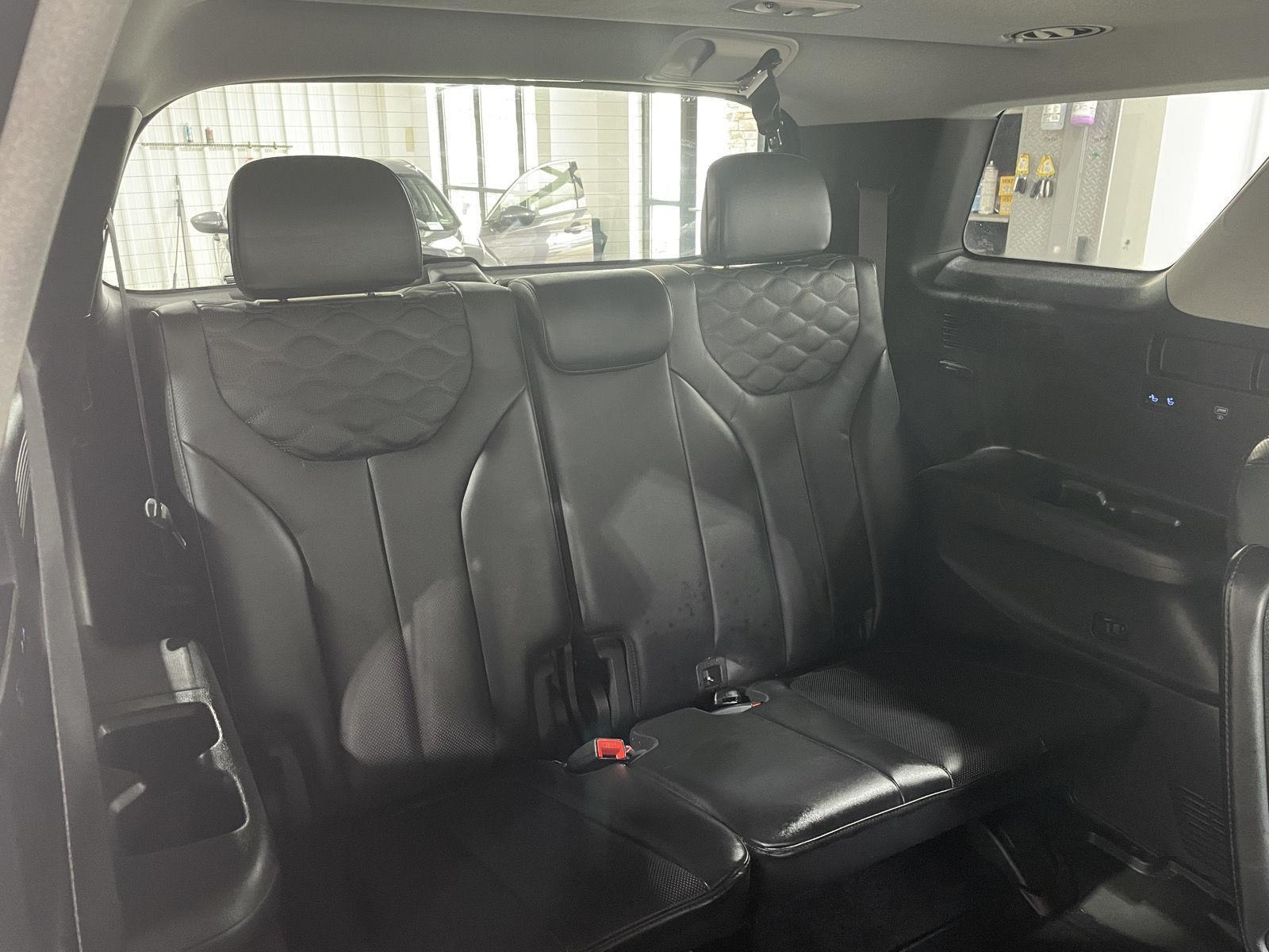 Vehicle photo 20