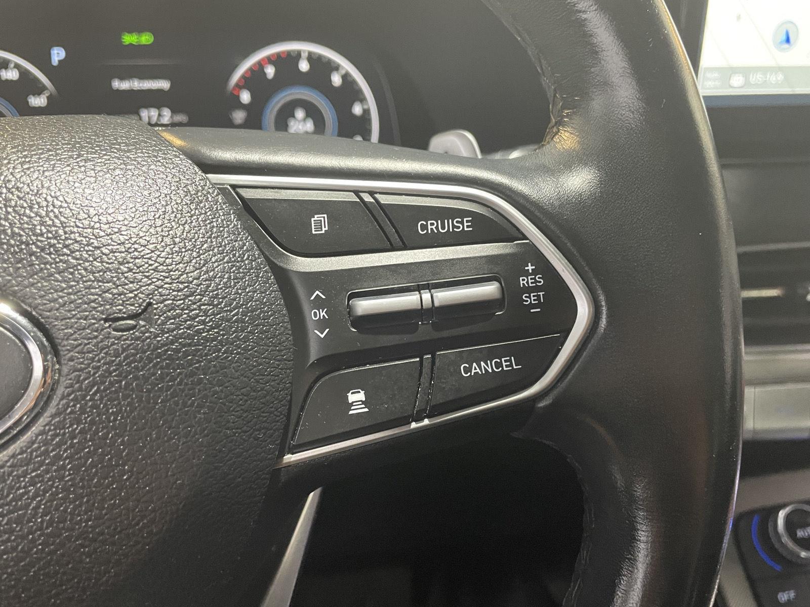 Vehicle photo 28