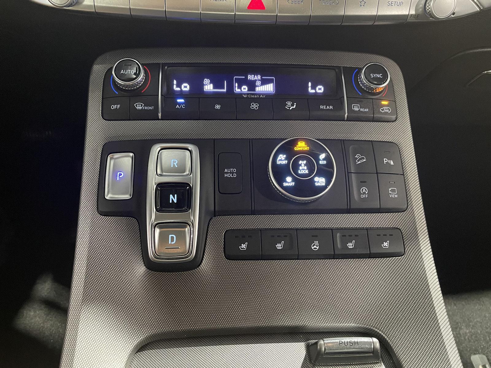 Vehicle photo 31