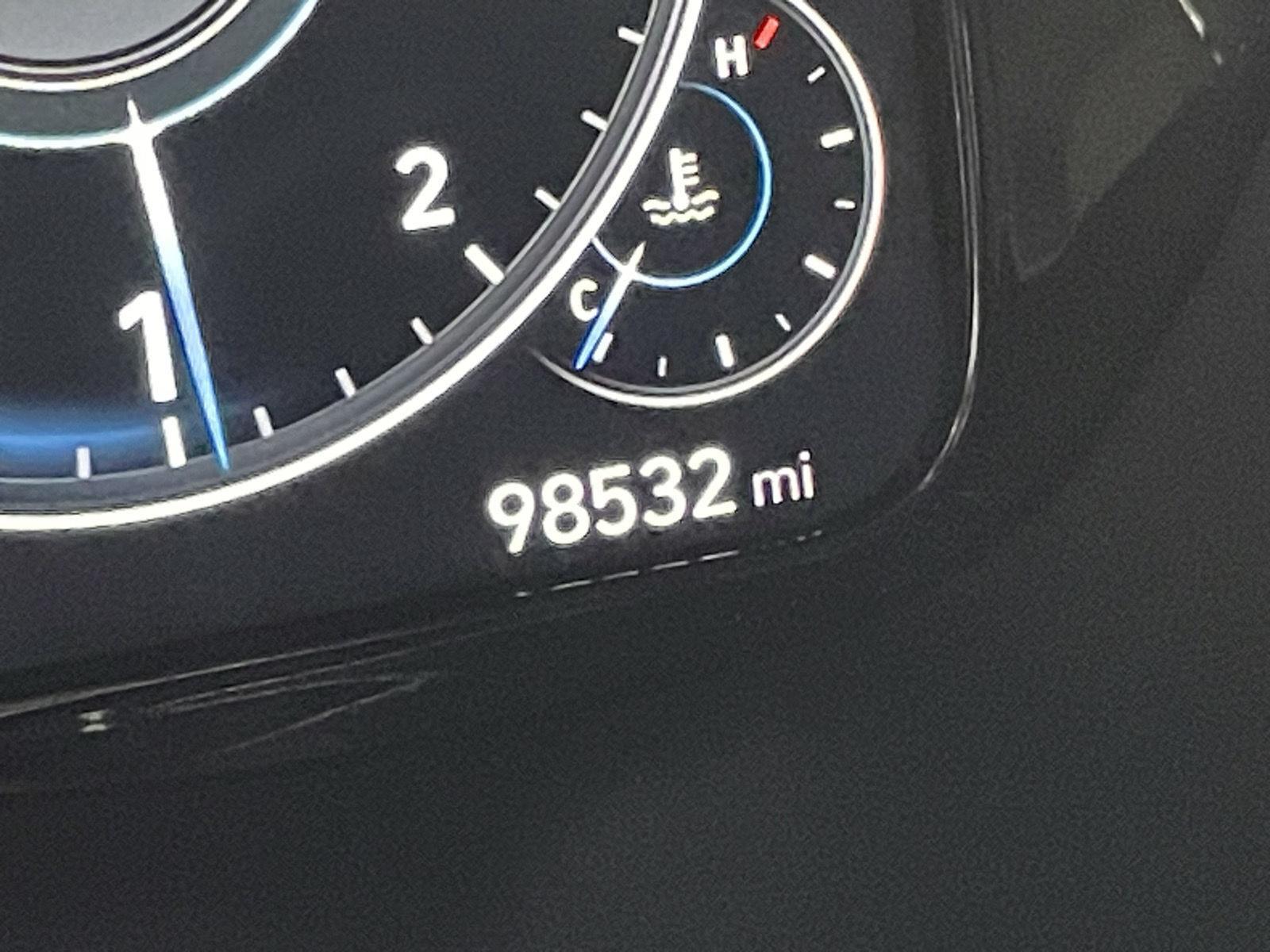 Vehicle photo 38