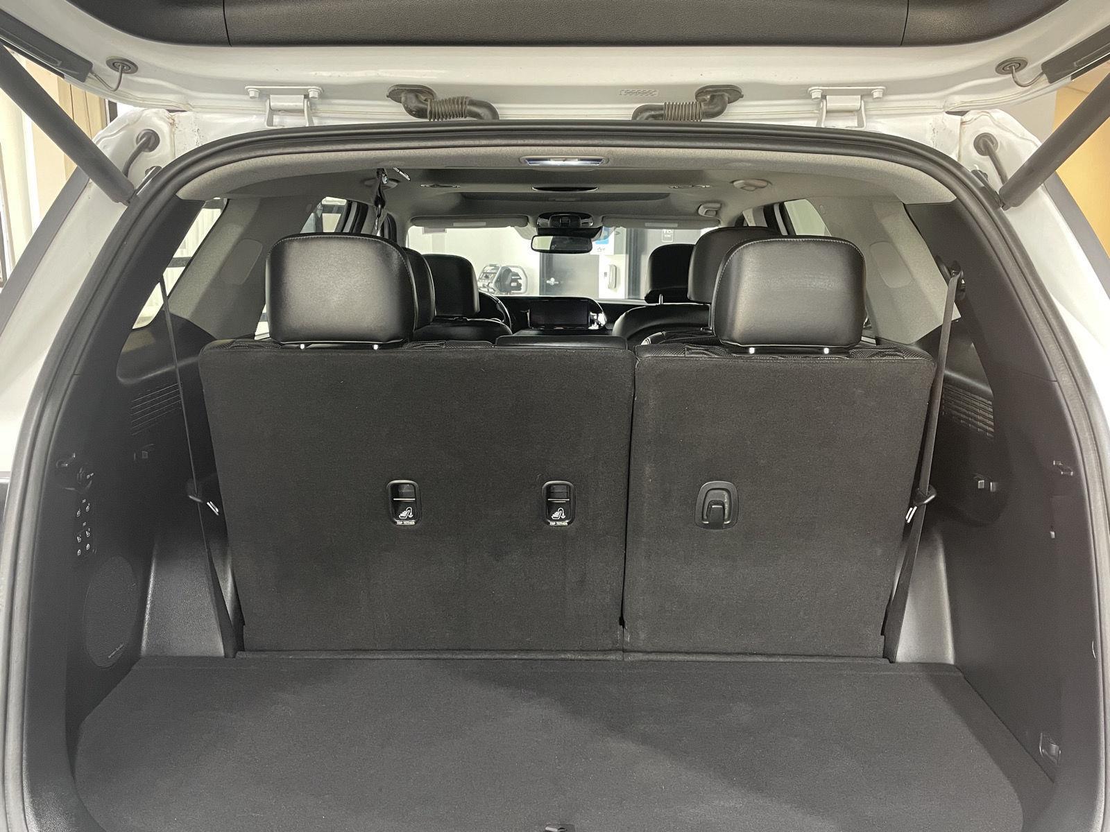 Vehicle photo 39