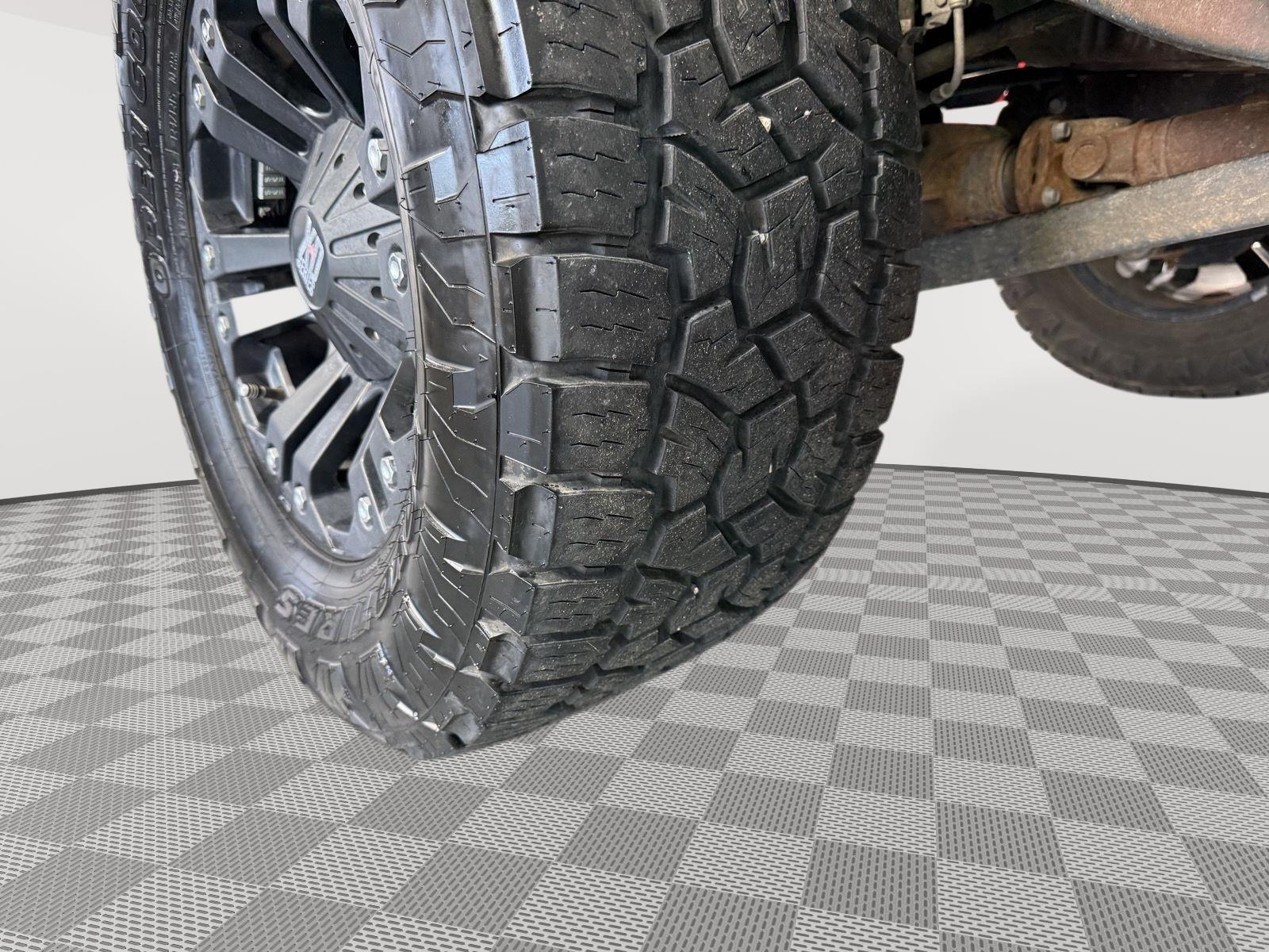 Vehicle photo 10