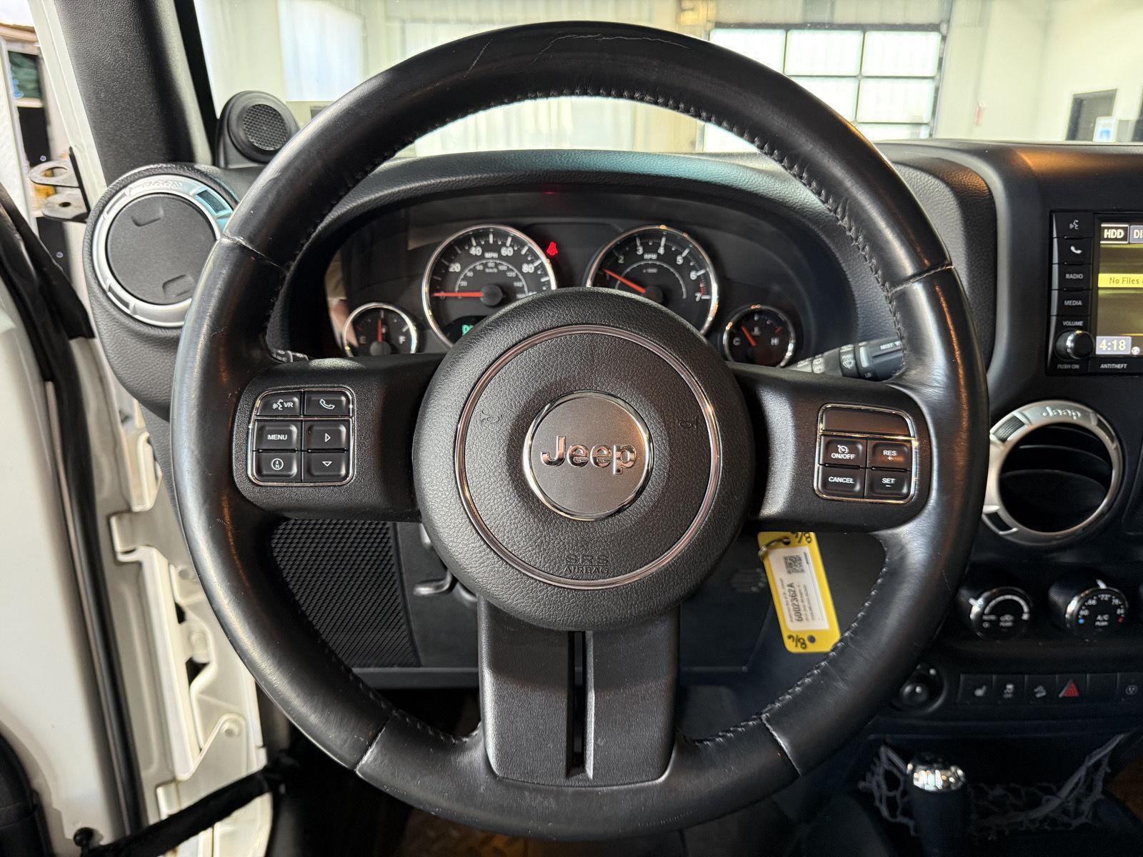 Vehicle photo 11