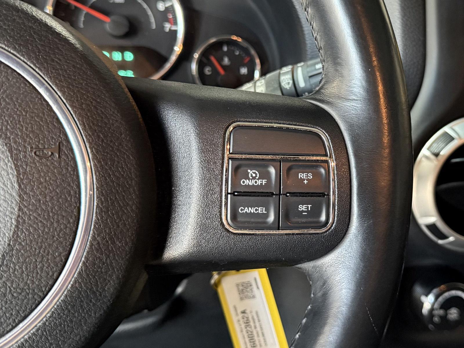 Vehicle photo 14