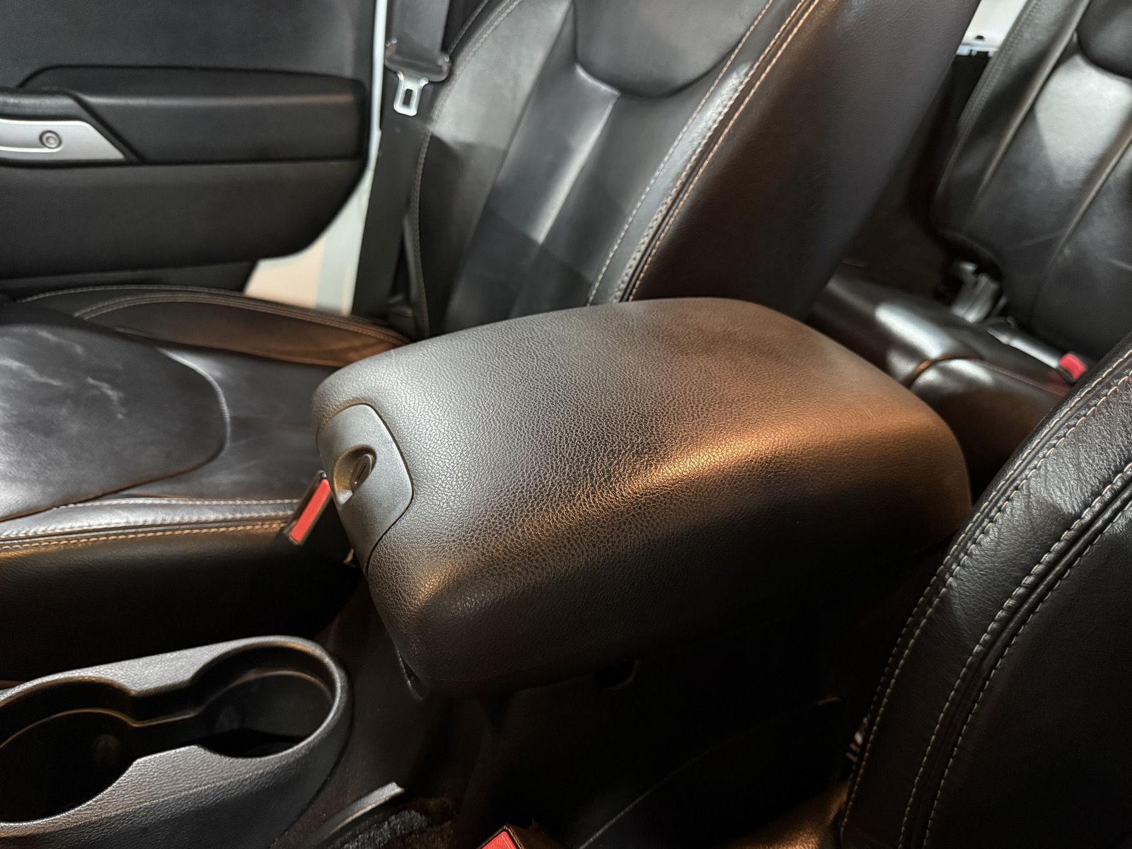 Vehicle photo 31