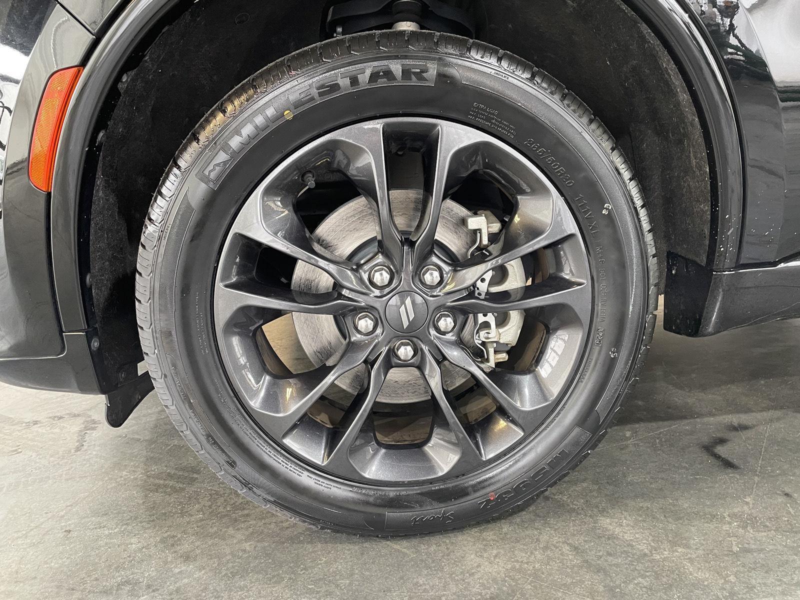Vehicle photo 10