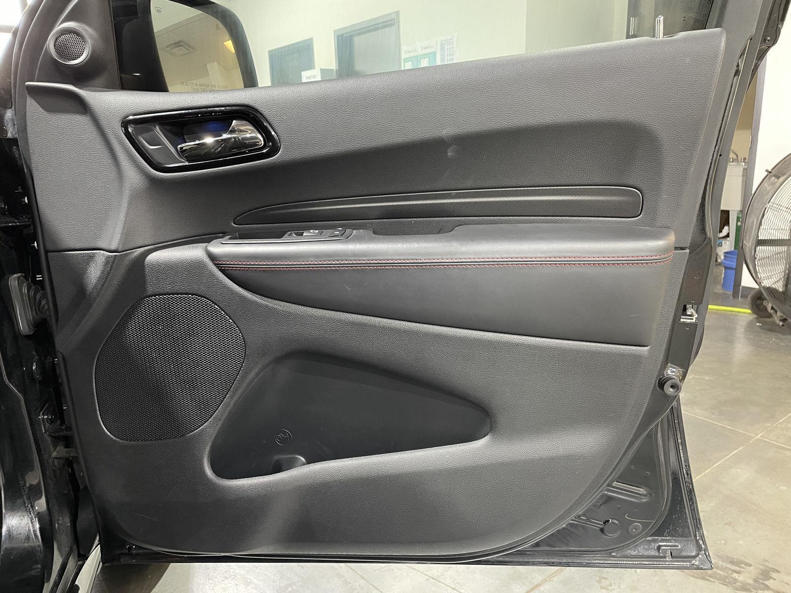 Vehicle photo 24