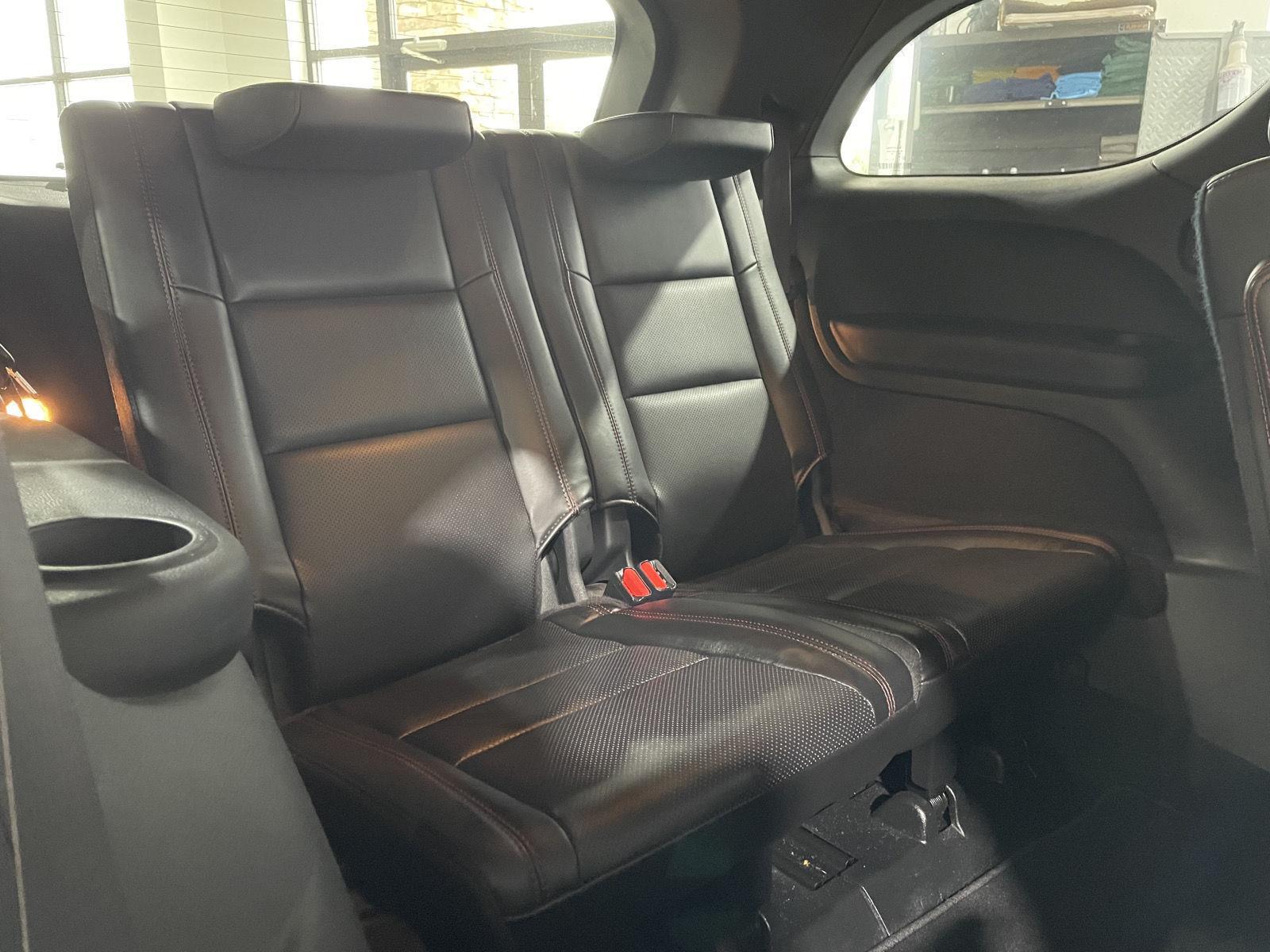 Vehicle photo 29