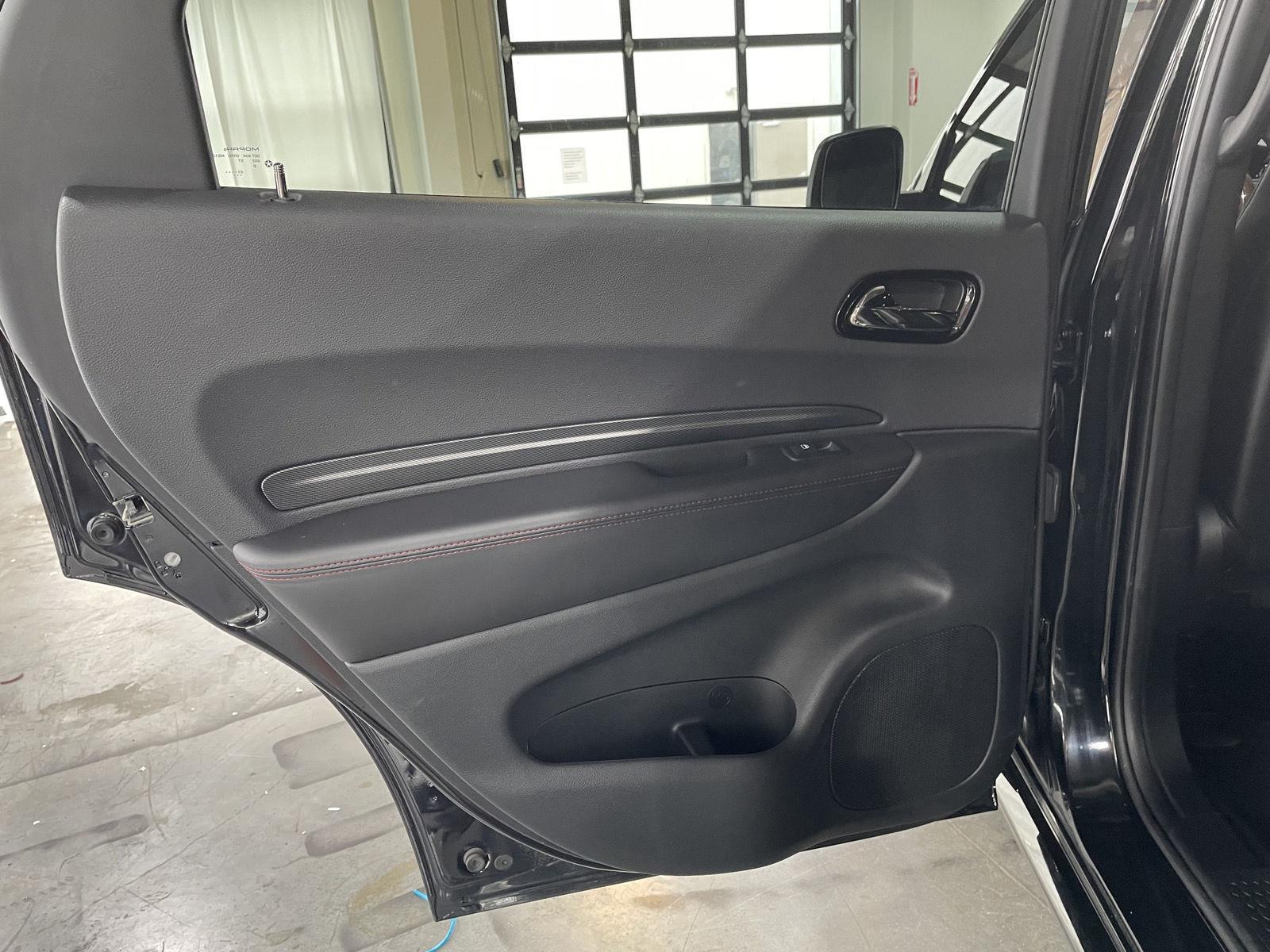 Vehicle photo 30