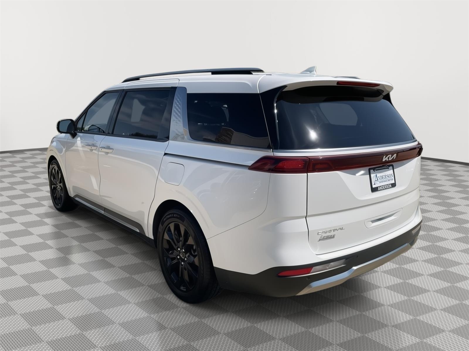 Vehicle photo 4