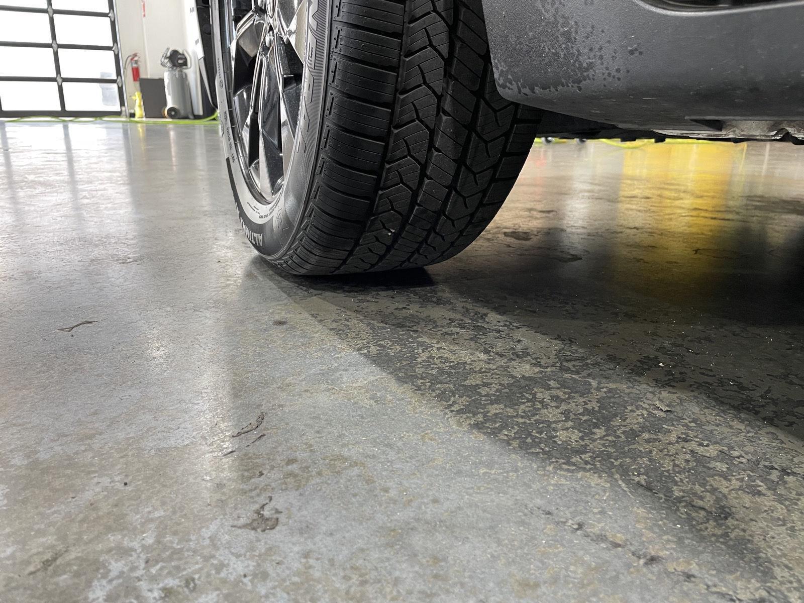 Vehicle photo 11