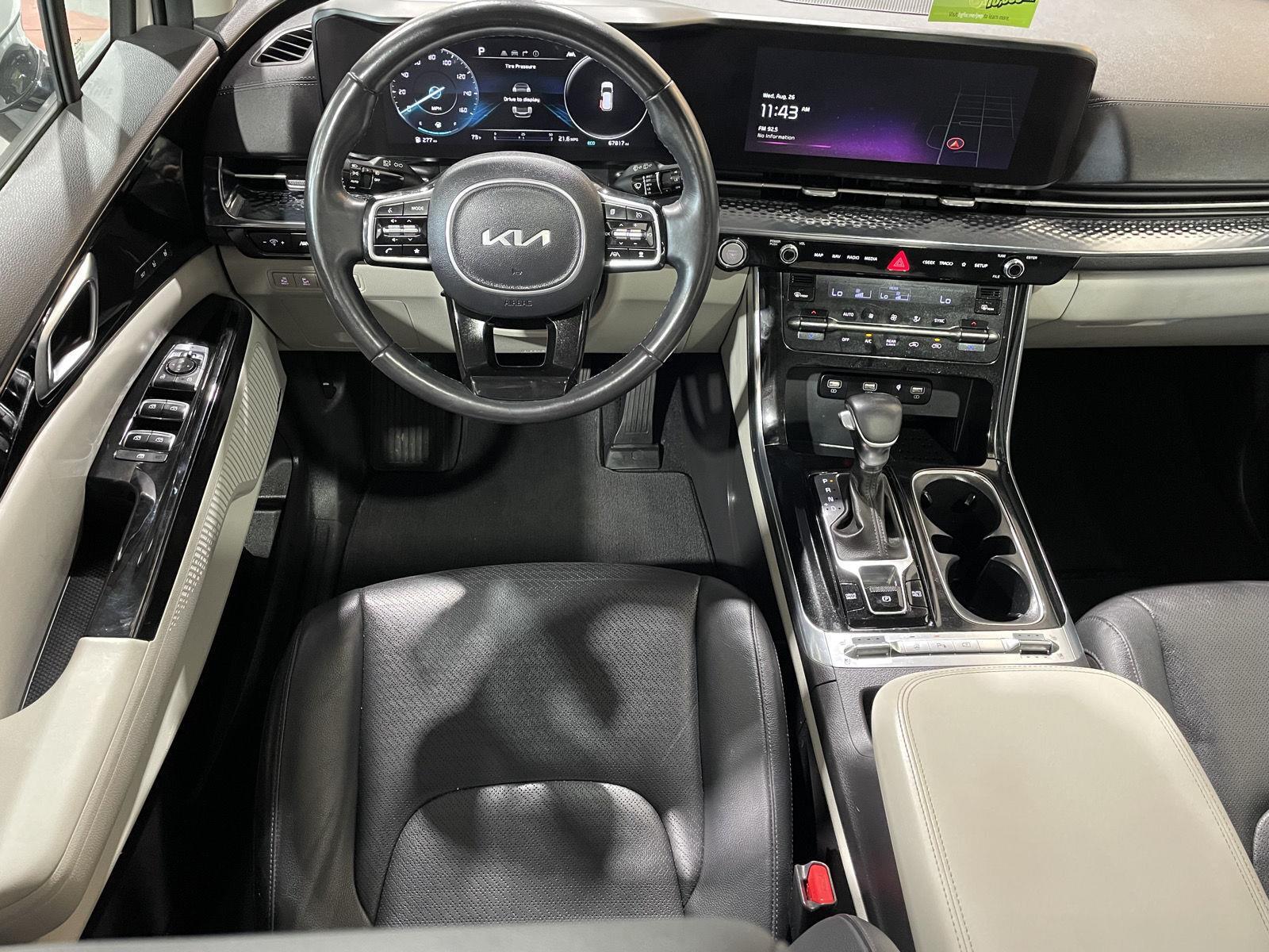 Vehicle photo 25