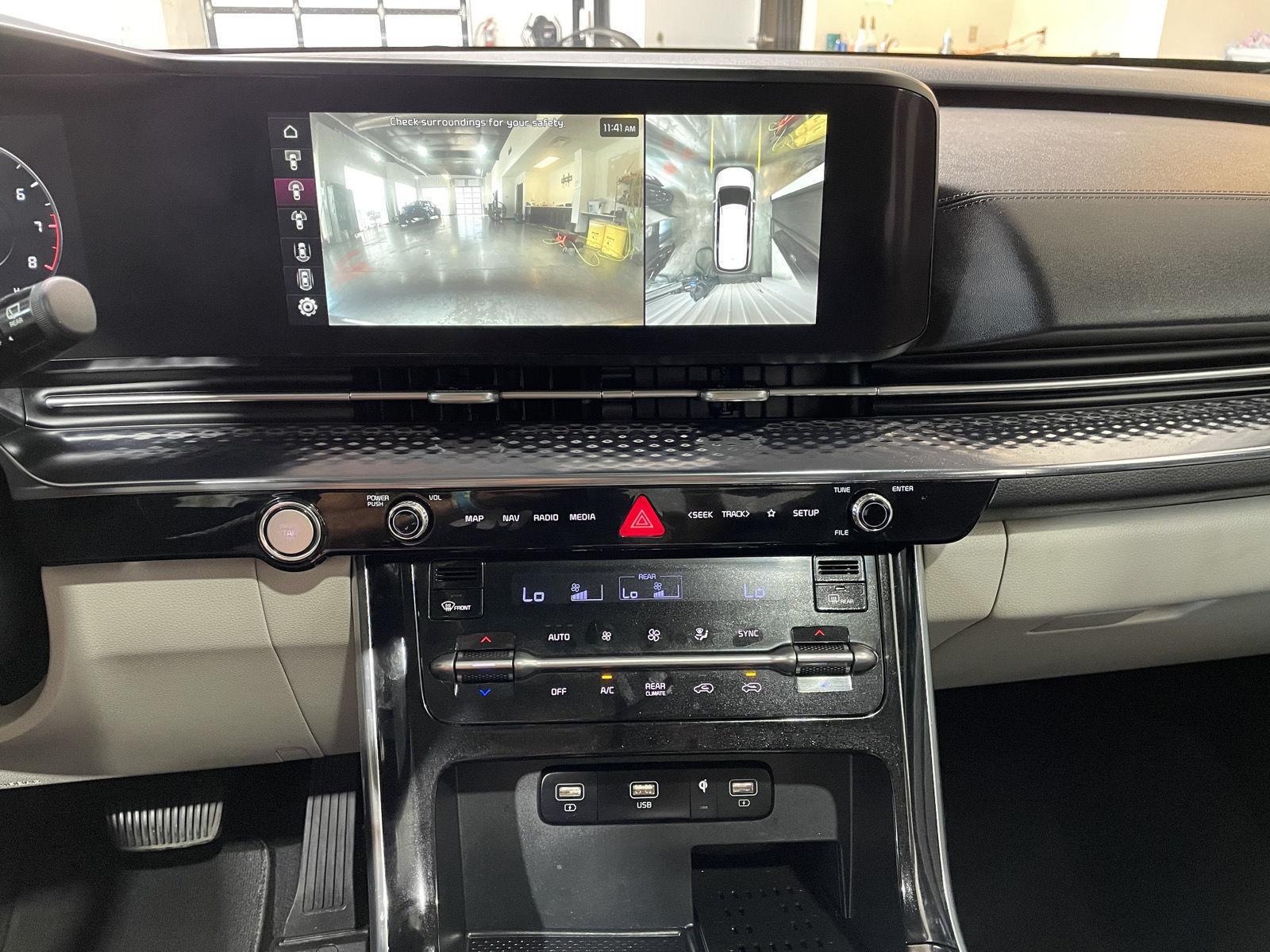 Vehicle photo 26