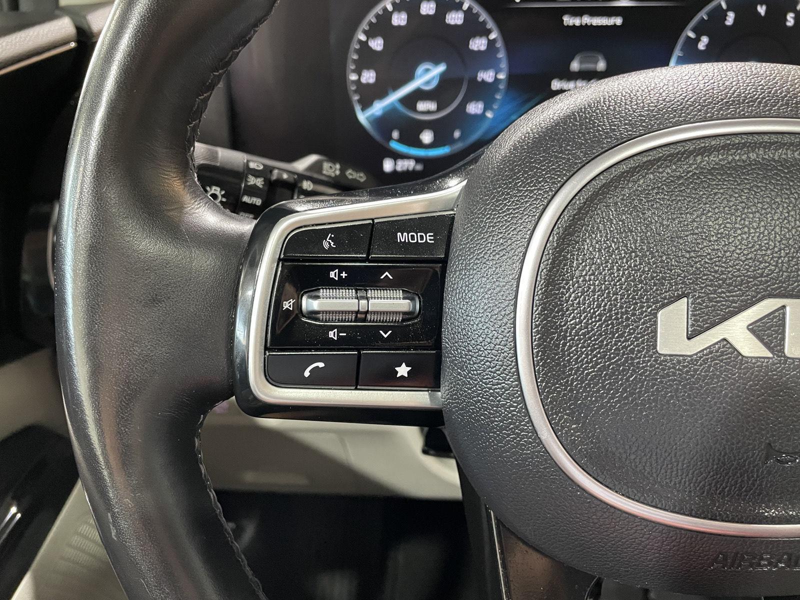 Vehicle photo 31