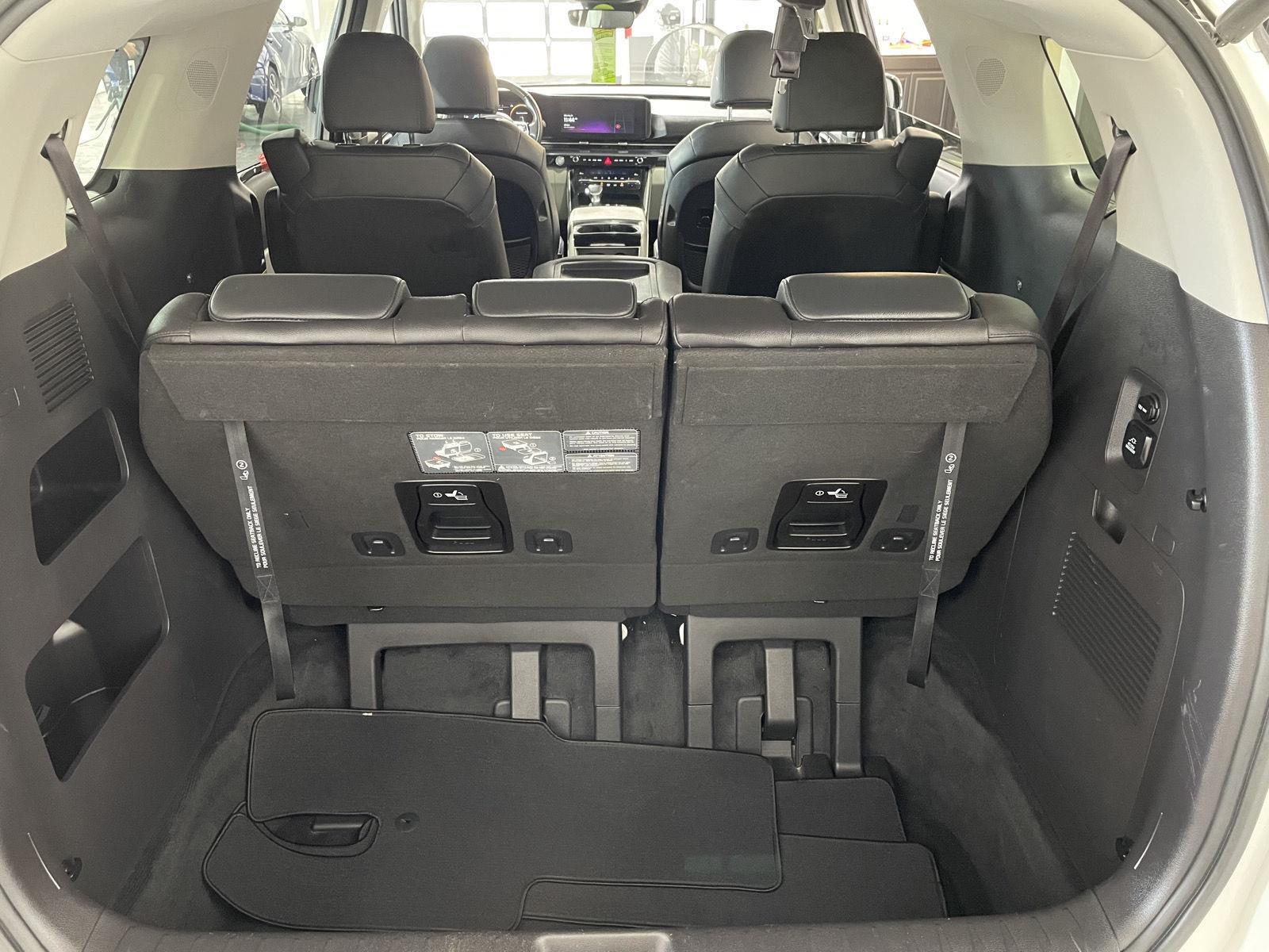 Vehicle photo 37
