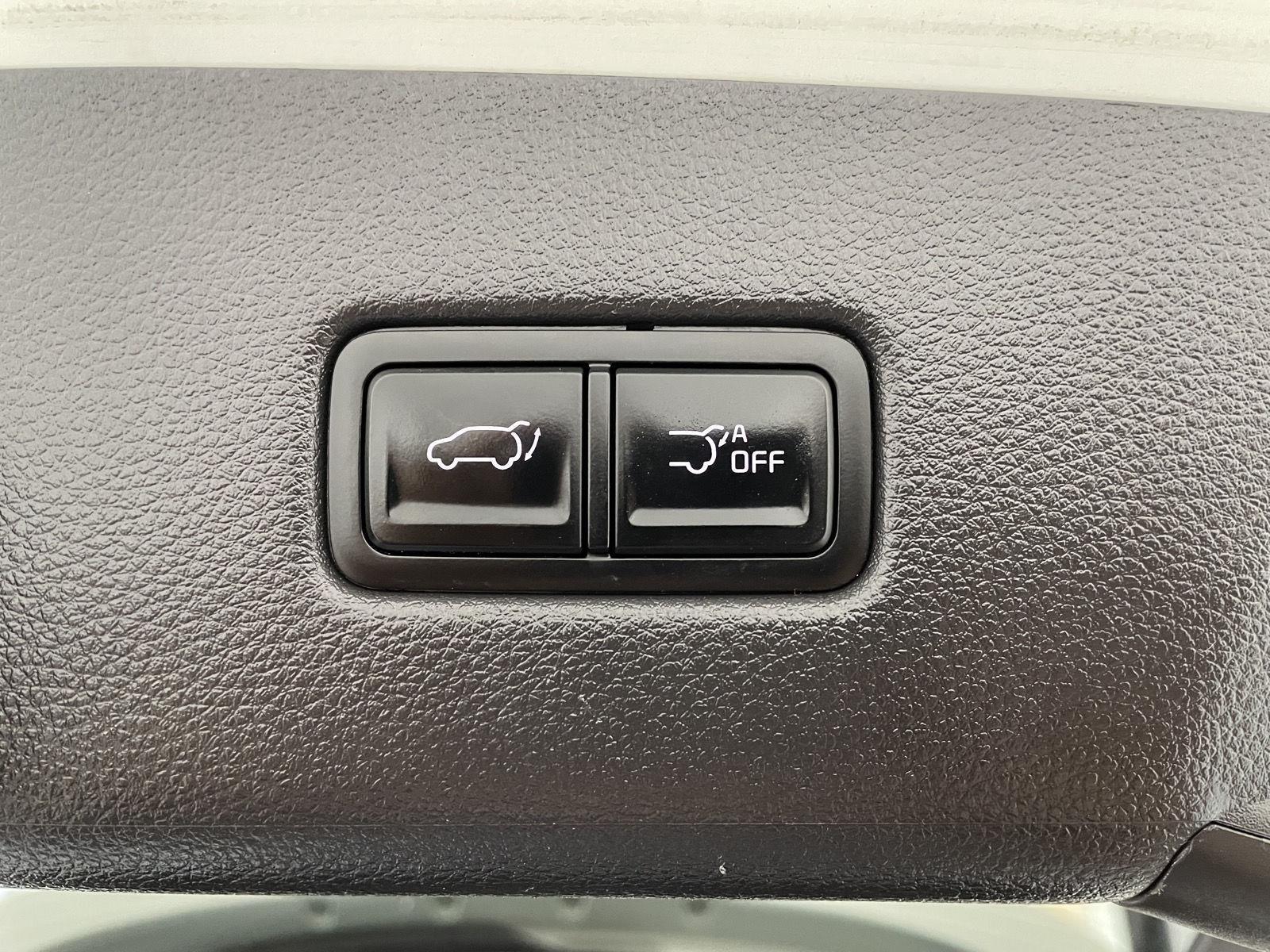 Vehicle photo 38