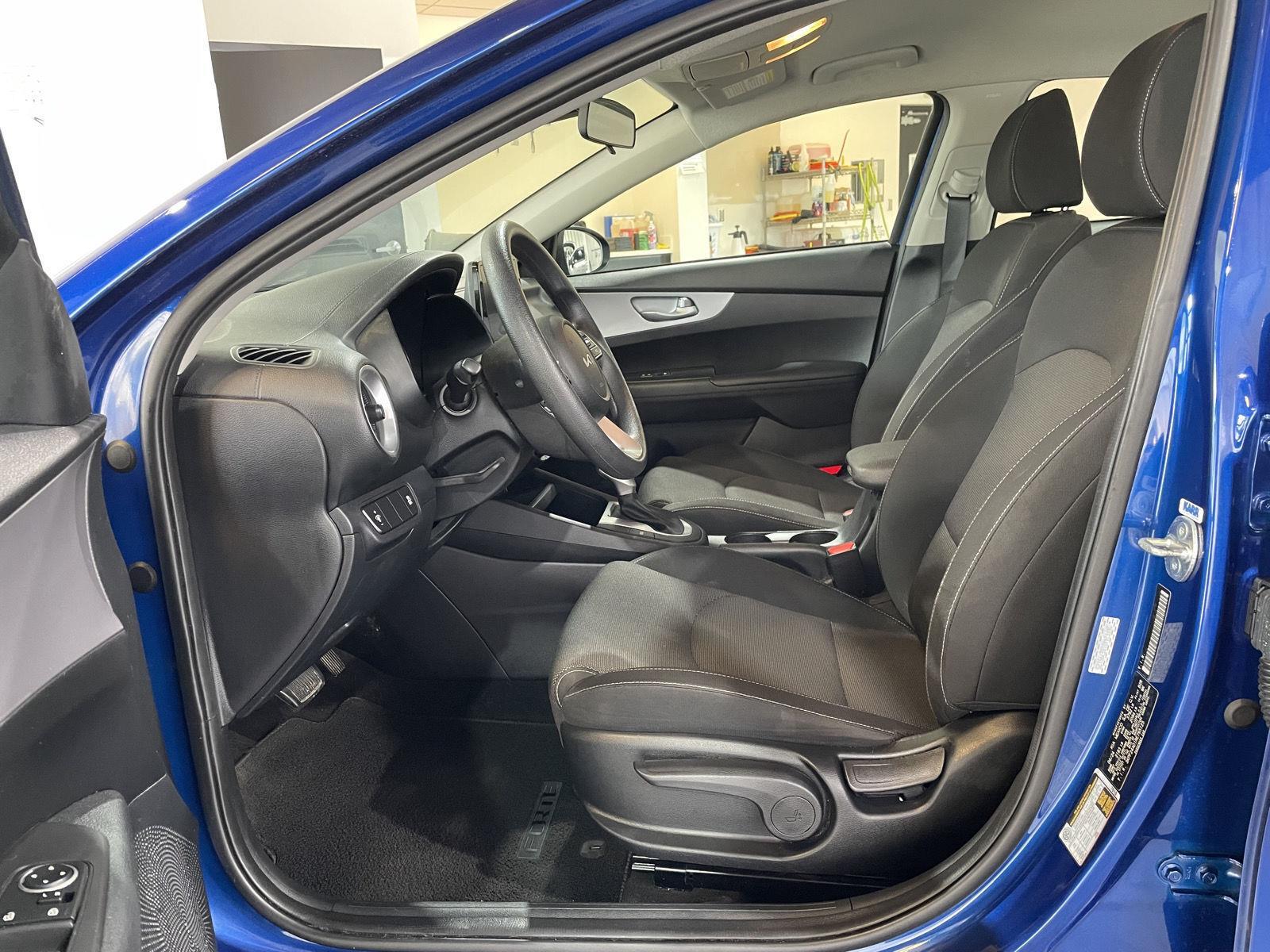 Vehicle photo 18