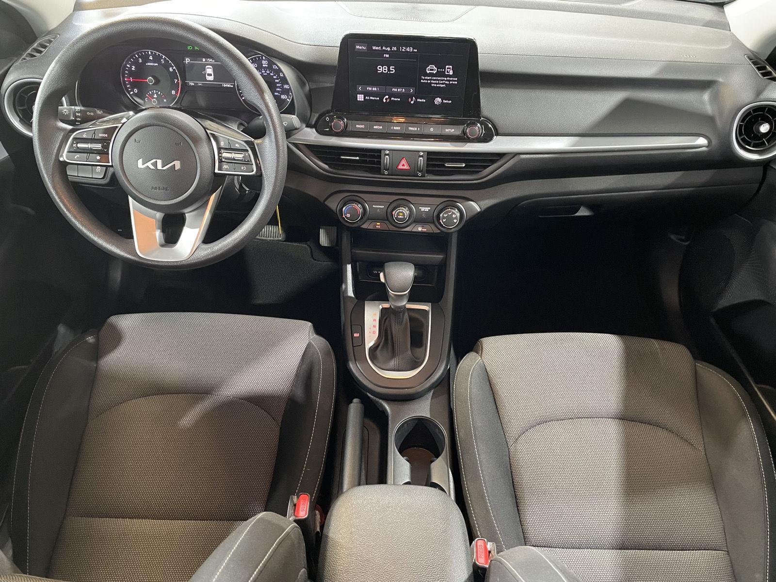 Vehicle photo 21