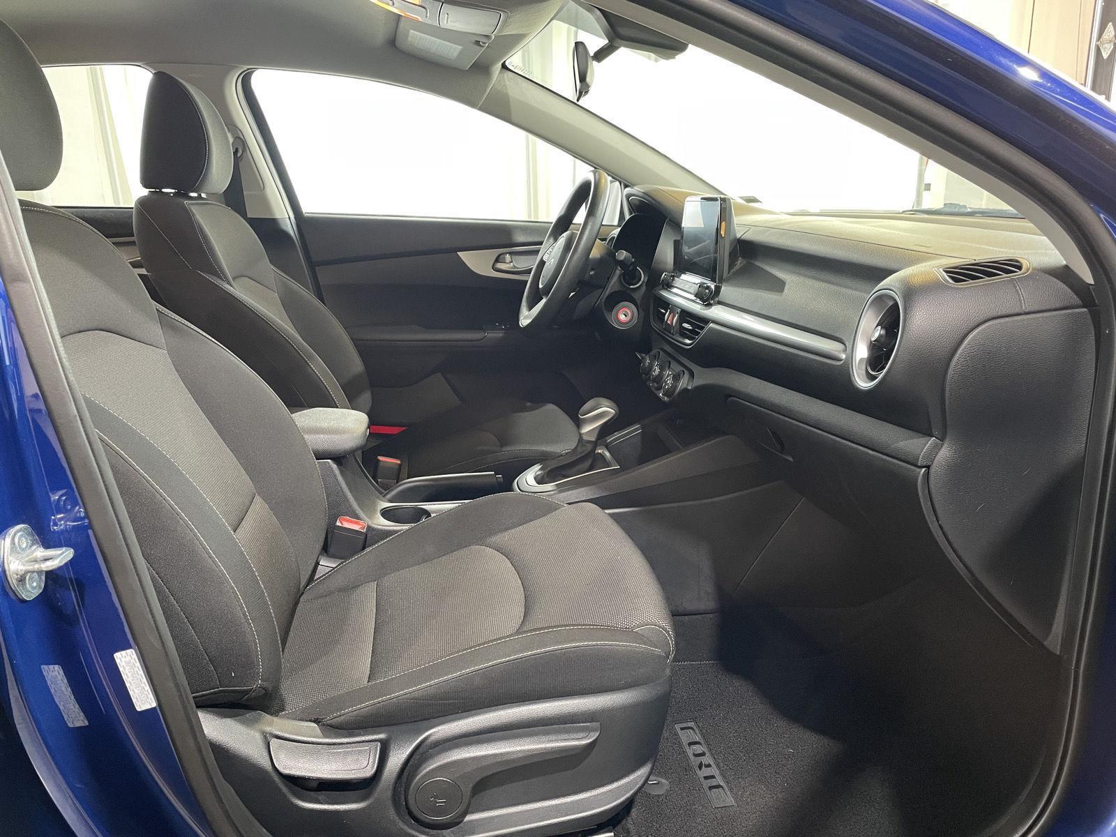 Vehicle photo 27