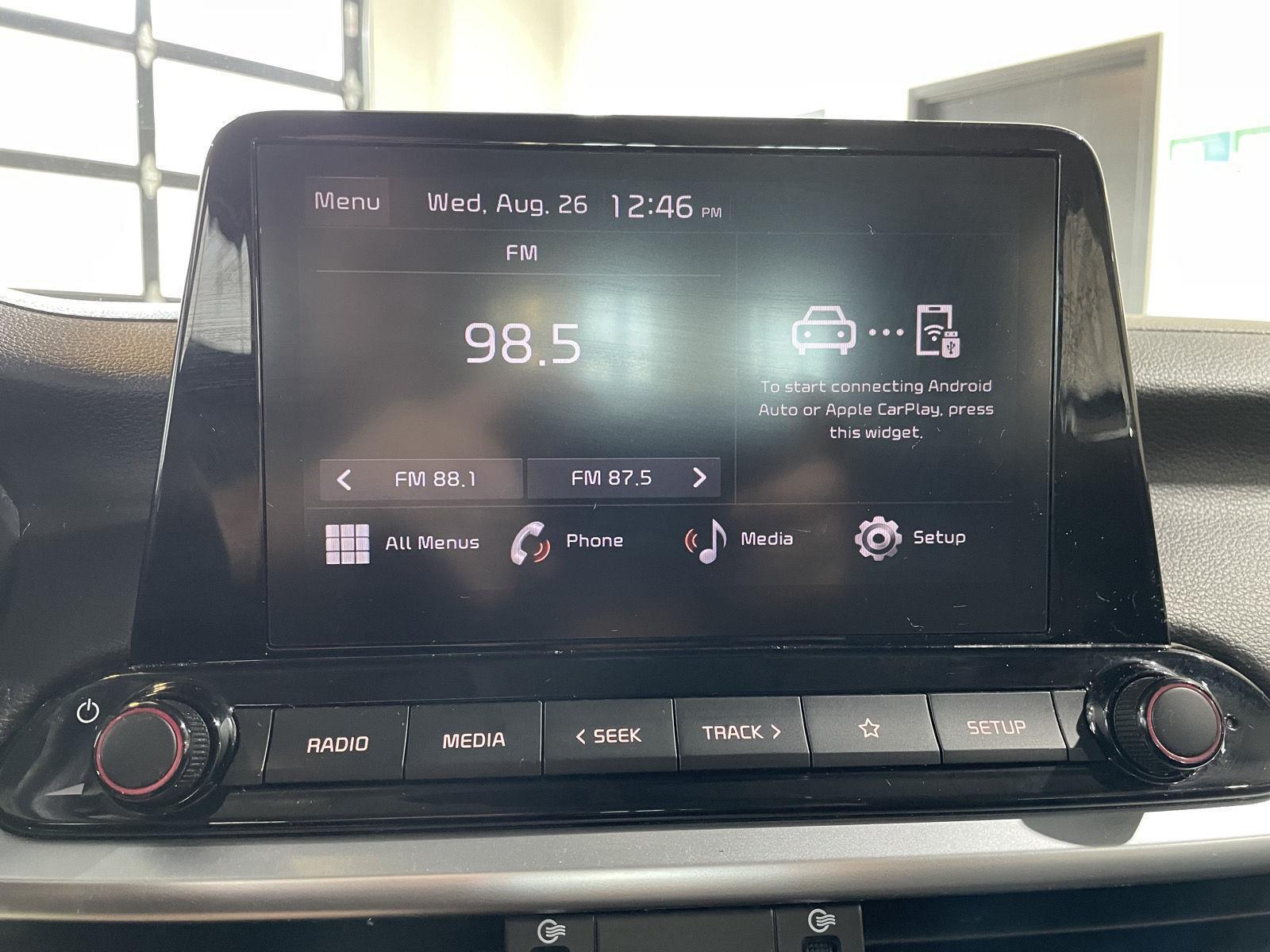 Vehicle photo 30