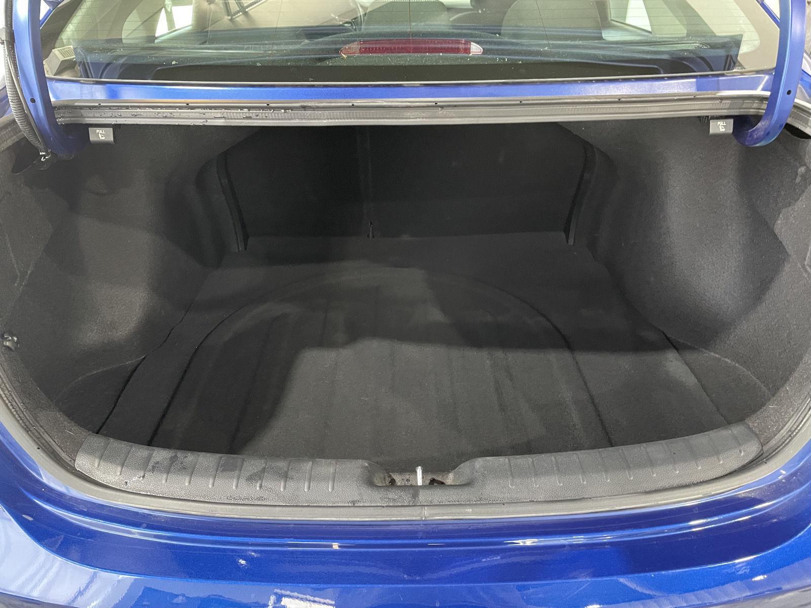 Vehicle photo 37