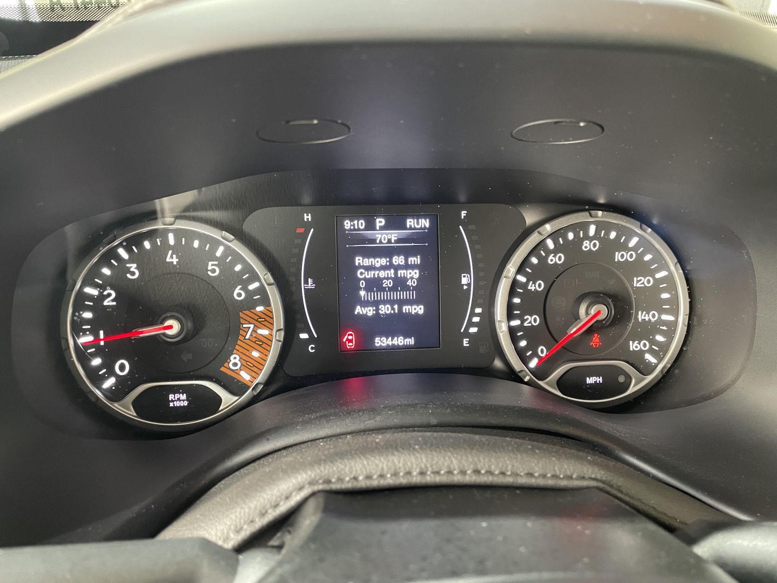 Vehicle photo 3