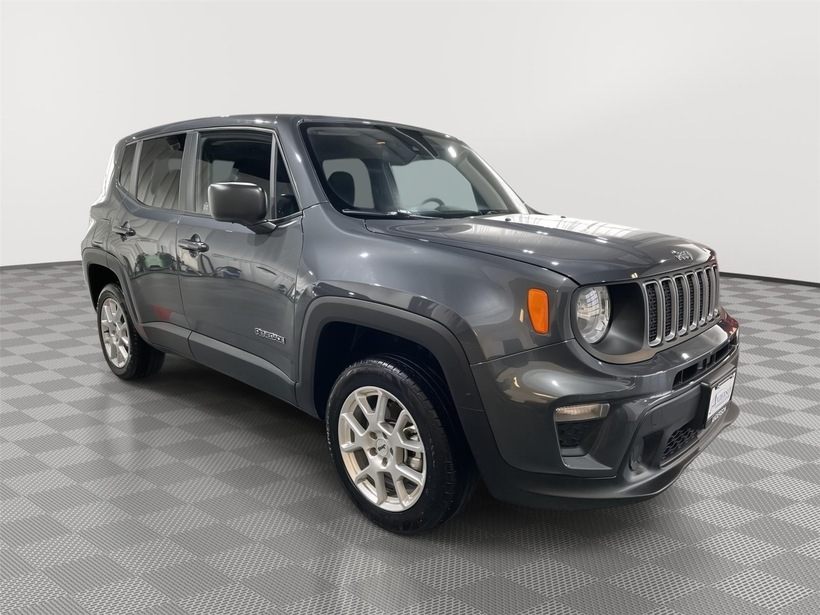 Vehicle photo 5