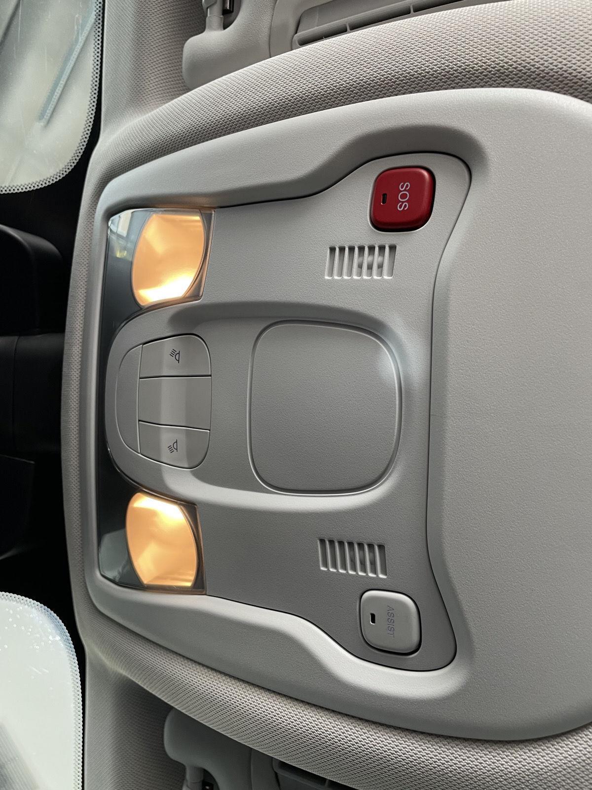 Vehicle photo 30